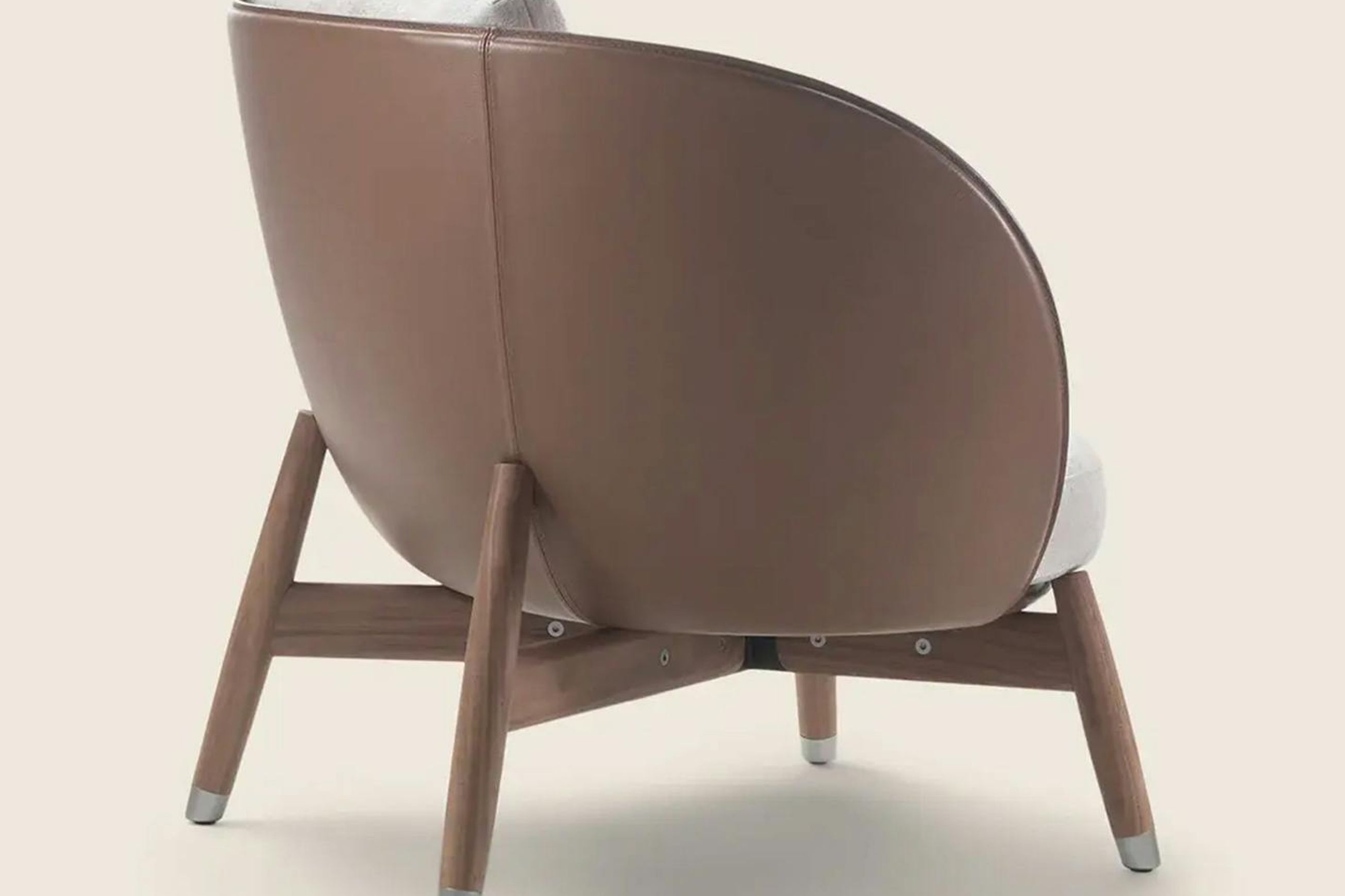 Eri Lounge Chair By Flexform