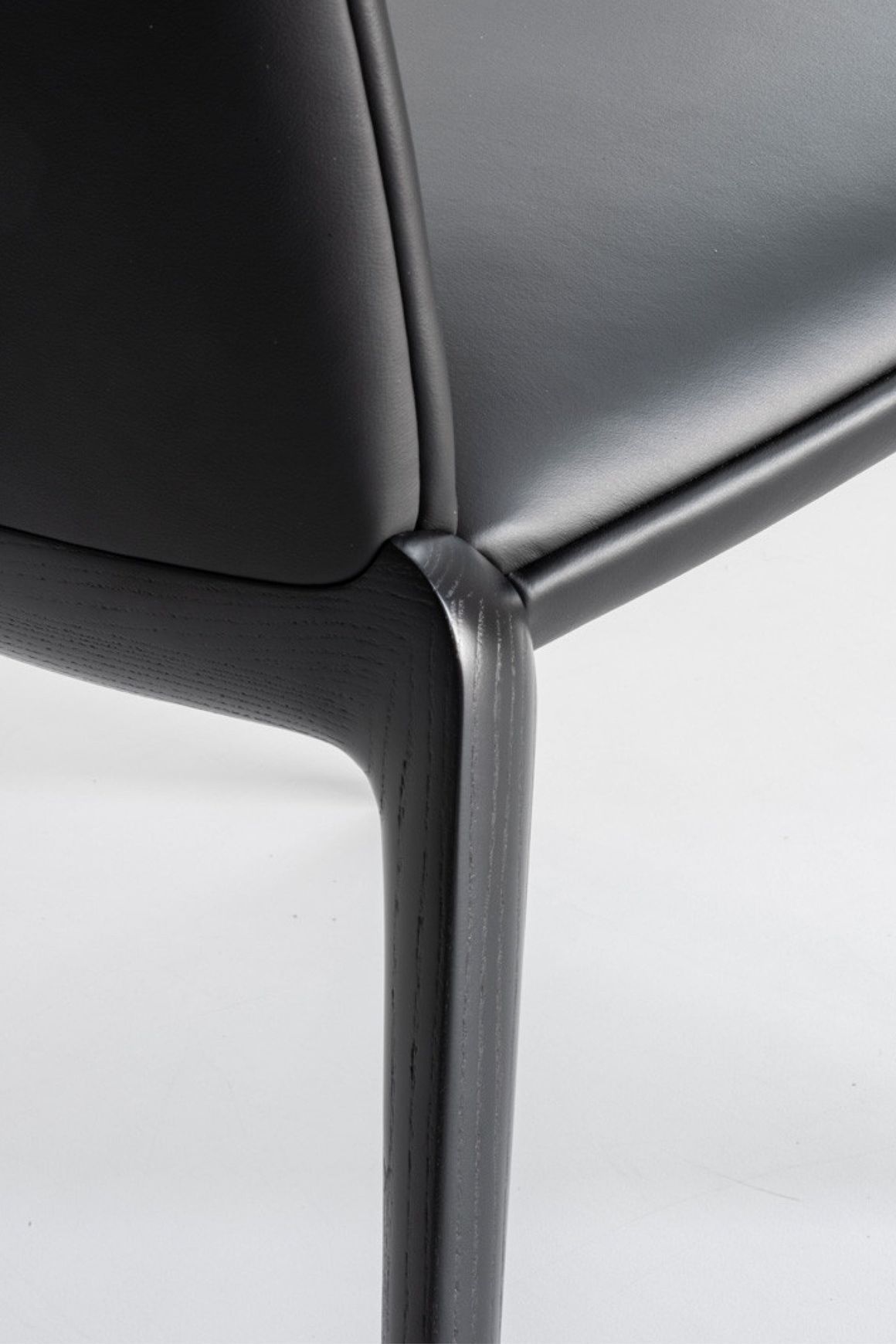 Hiru Barstool