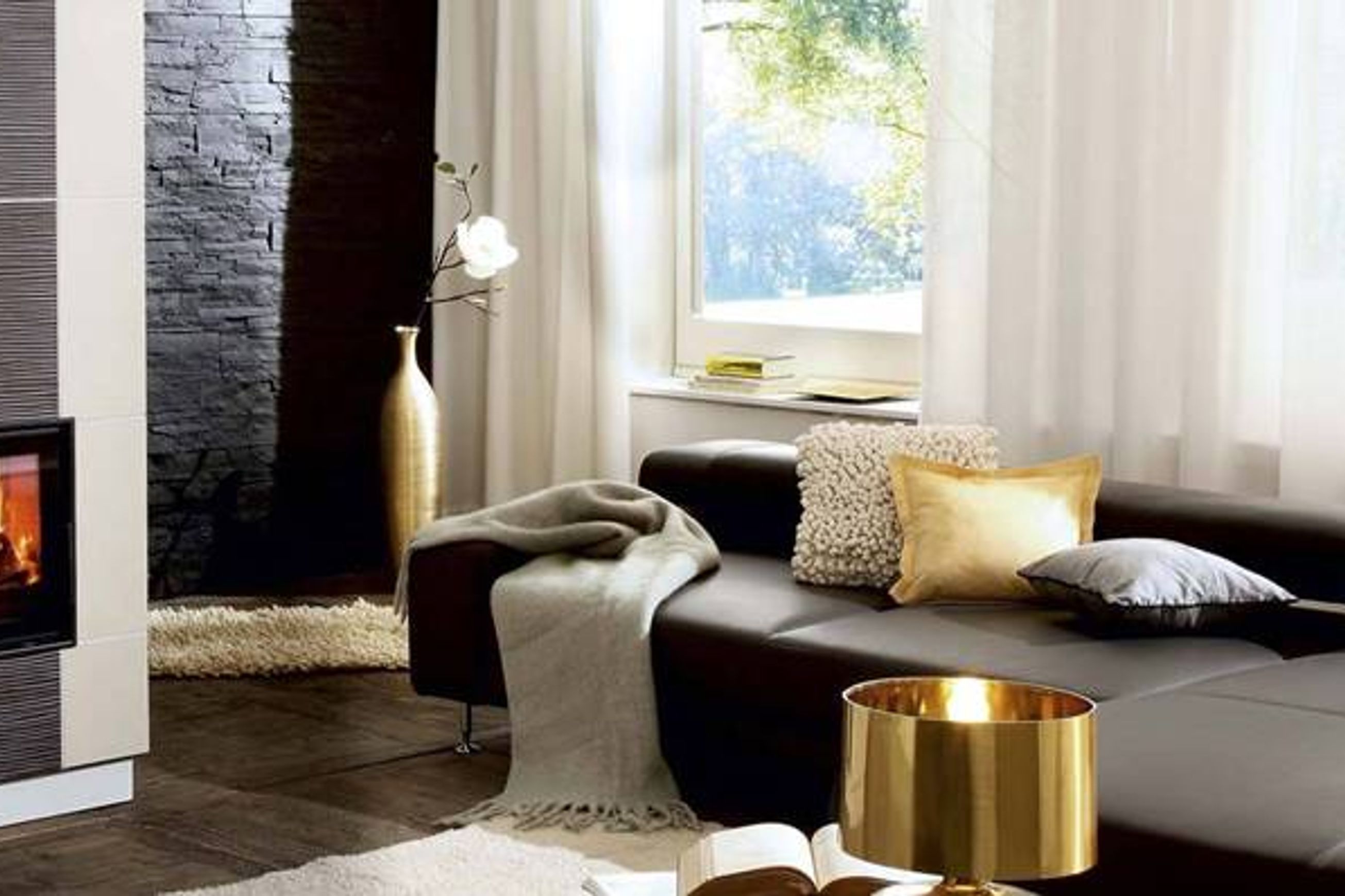 Strata Stone Wall Panels by Muros | Black Stacked Stone