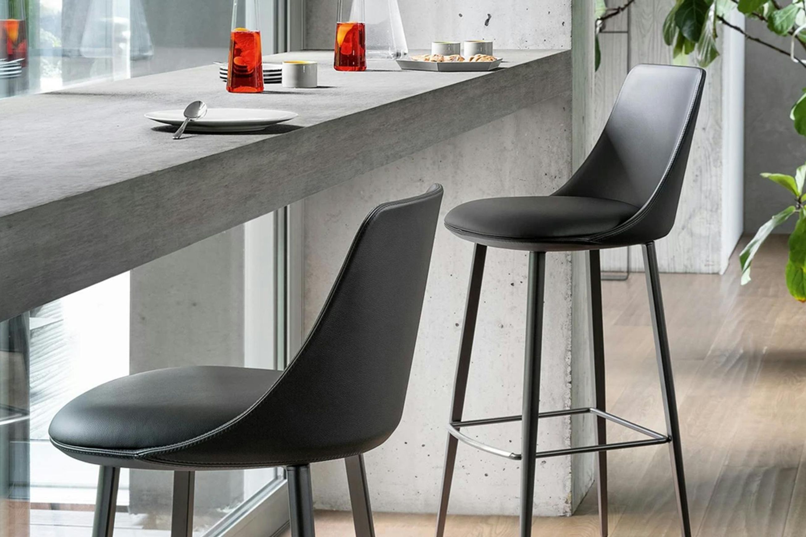 Itala Too Bar Stool