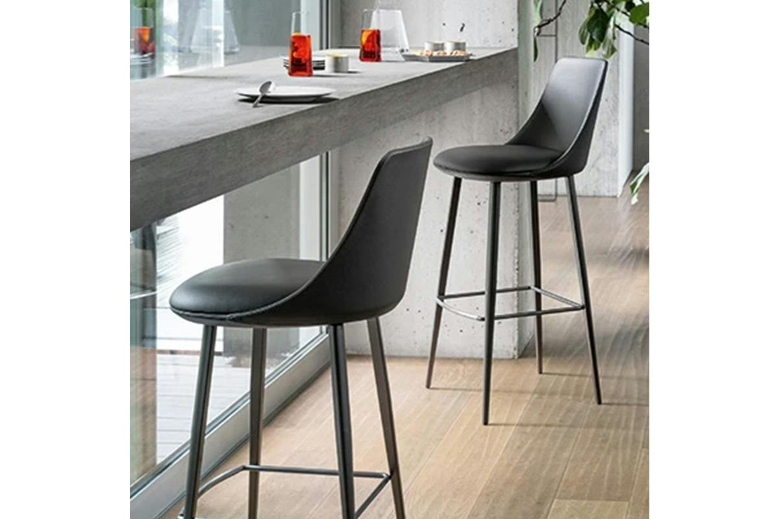 Itala Too Bar Stool