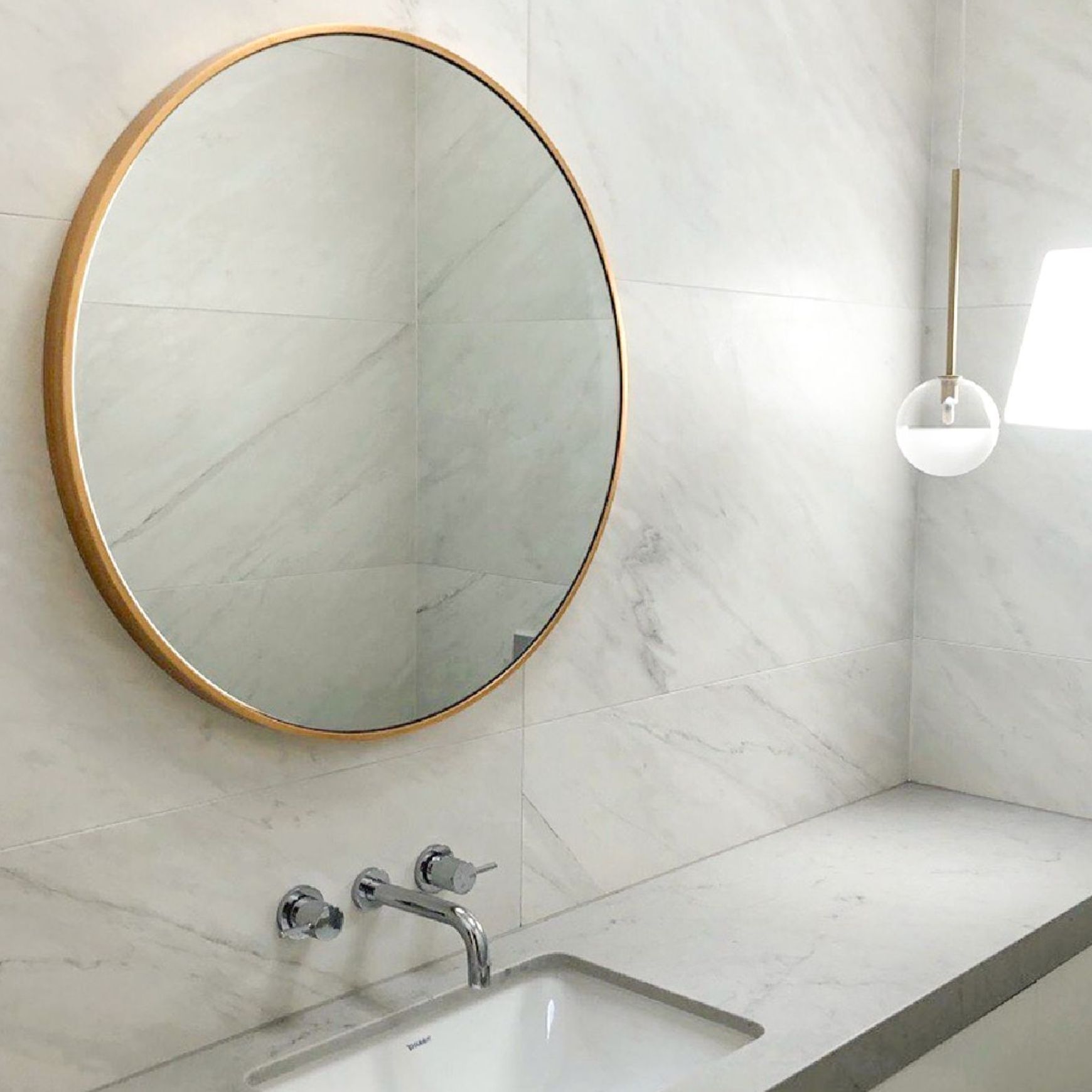 Molecola Pendant Light