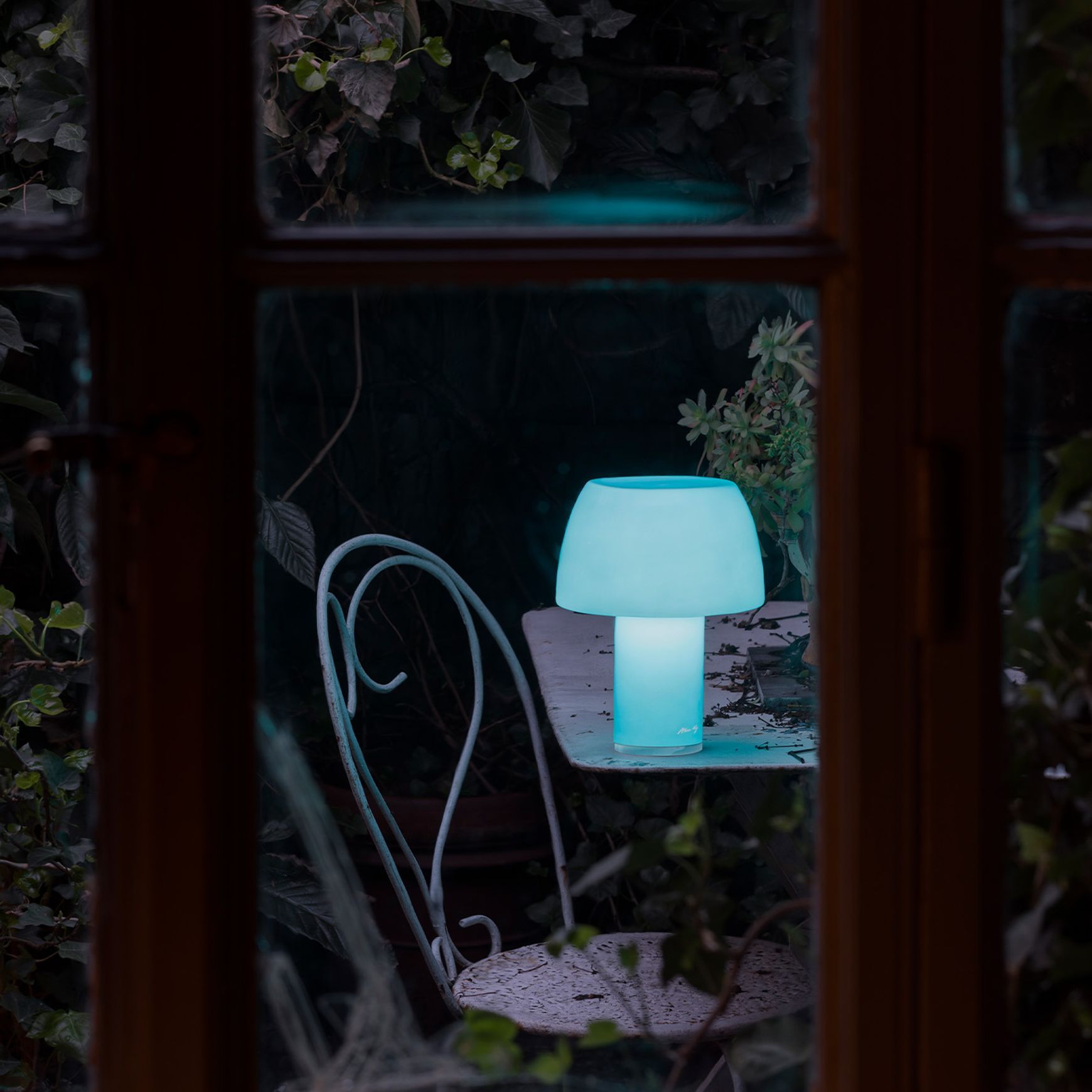 Lorosae Table Lamp