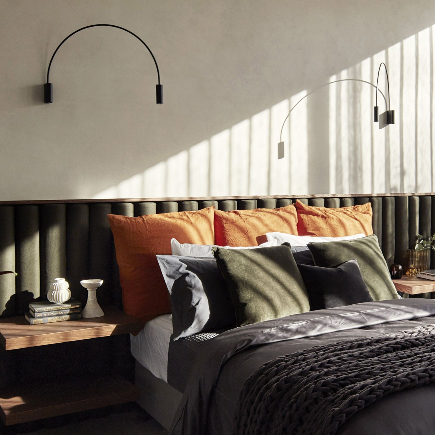 Volta Wall Light