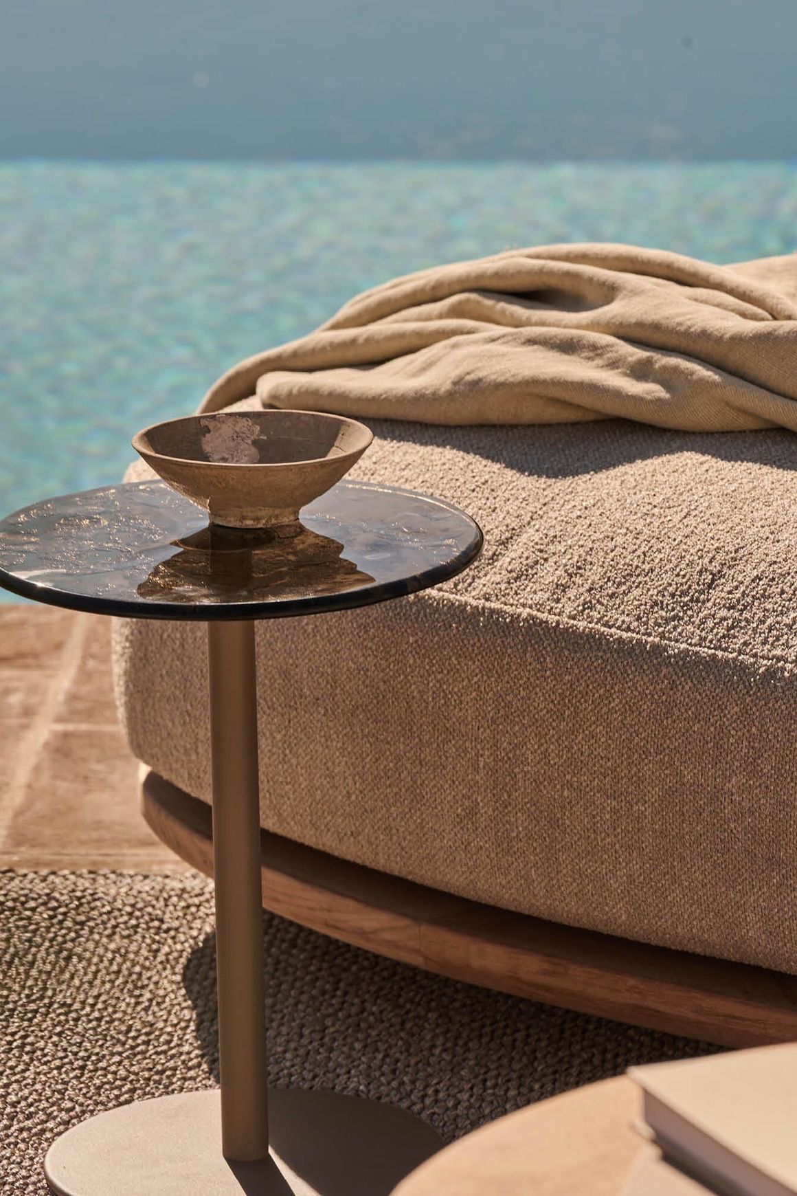 Mare Side Tables