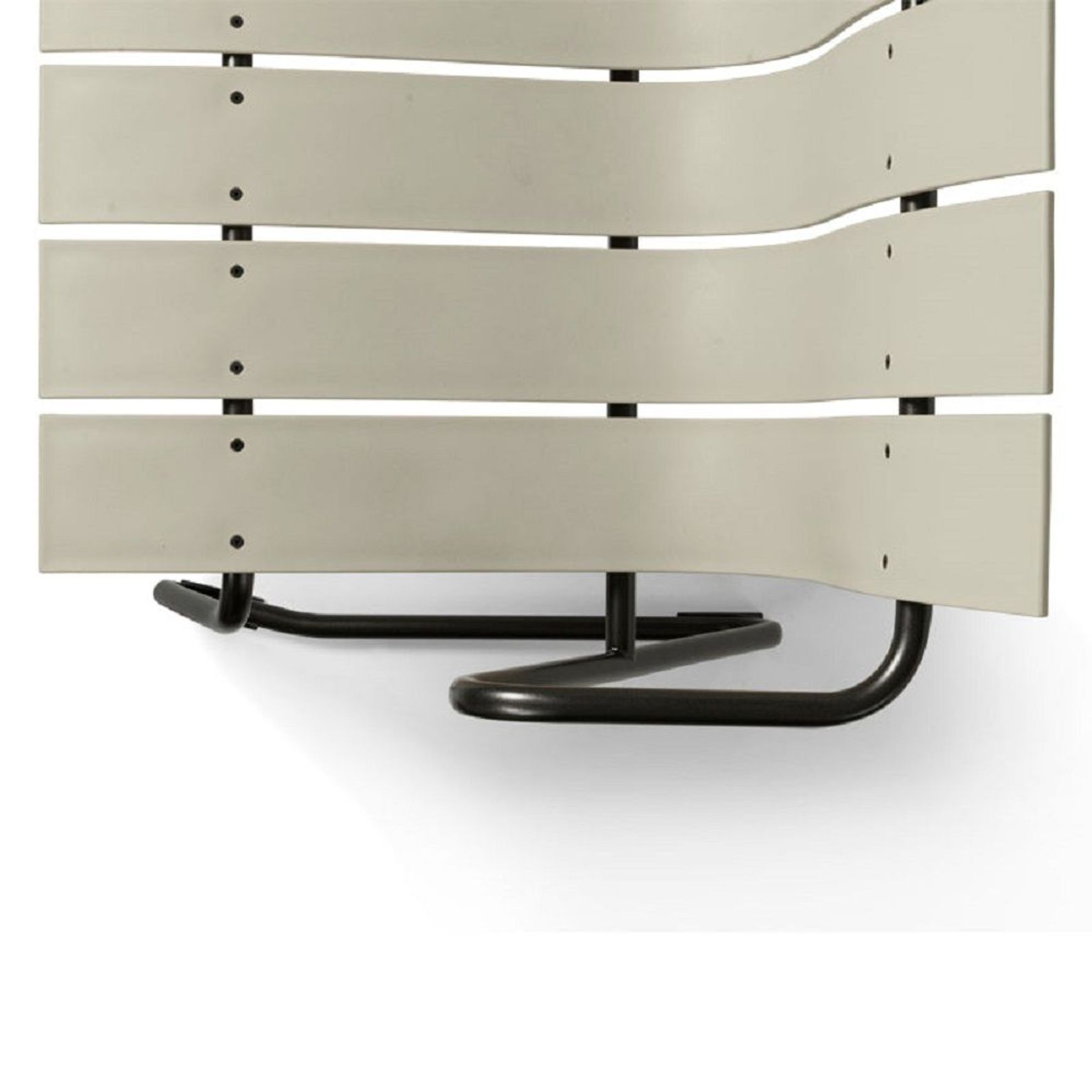 Ocean Lounge Bench by Mater