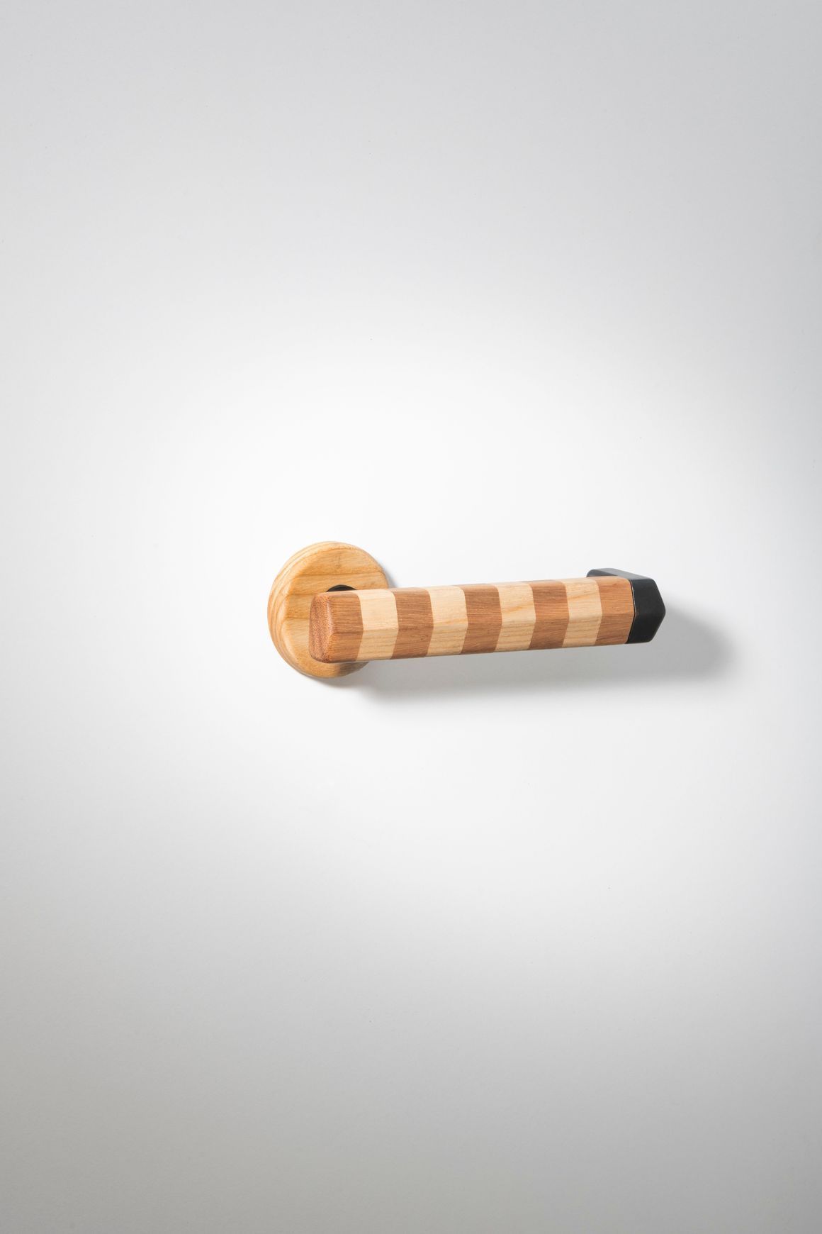 Straight Streaker Return Door Lever - Round Rose