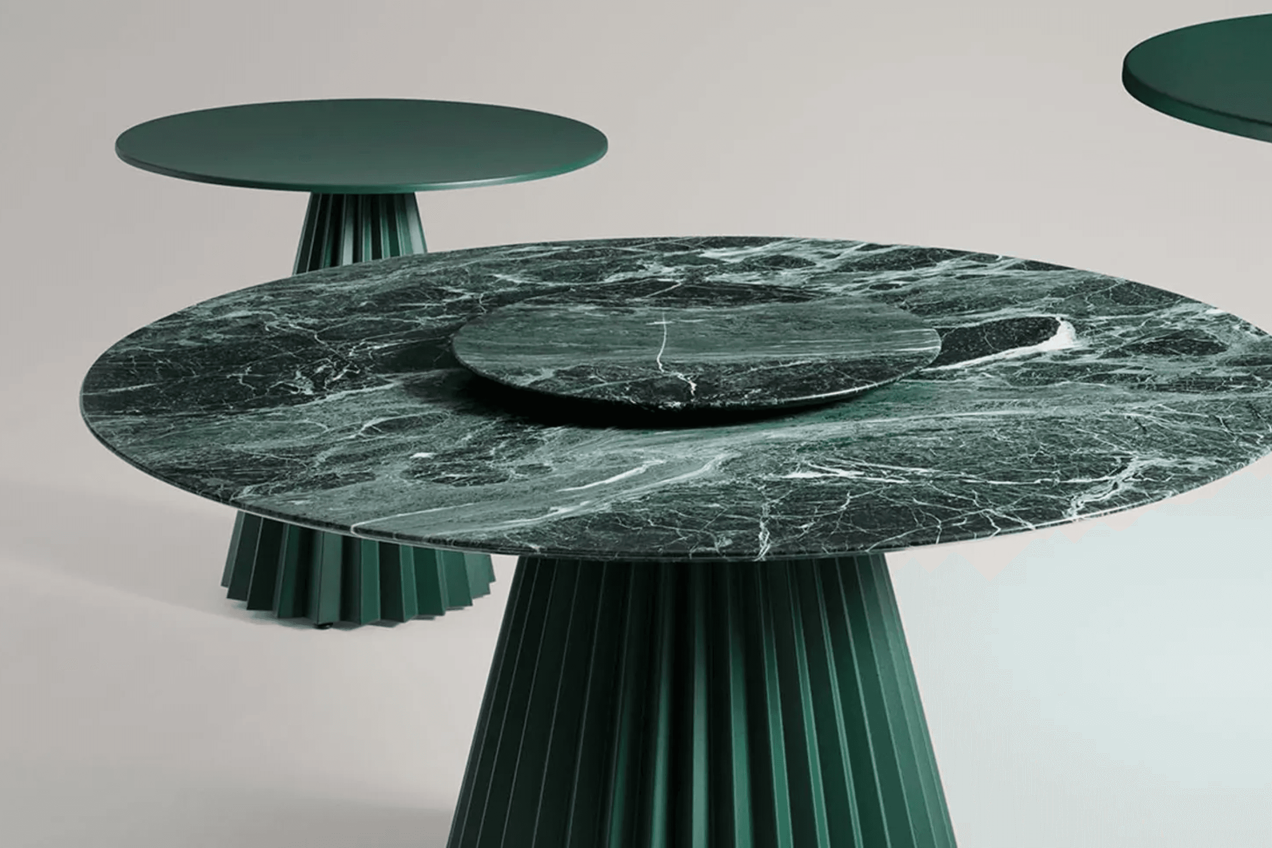 Plisse Dining Table