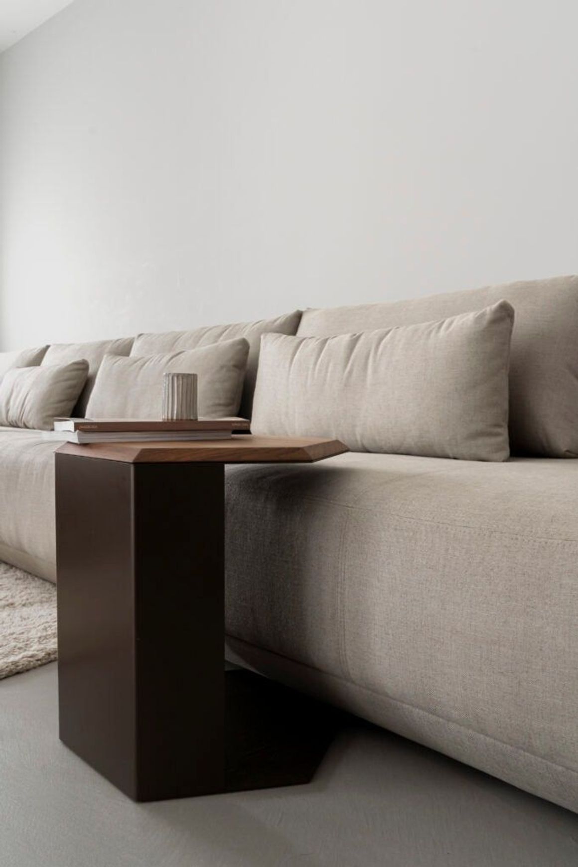 Gon side table