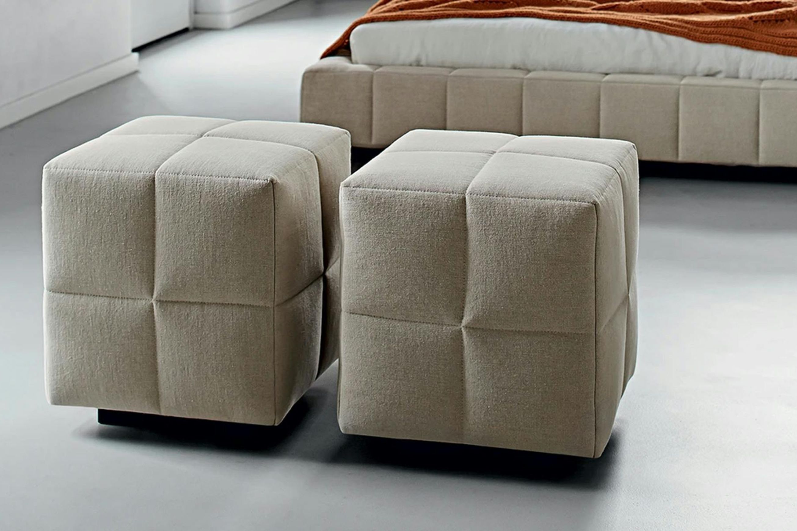 Squaring Pouf