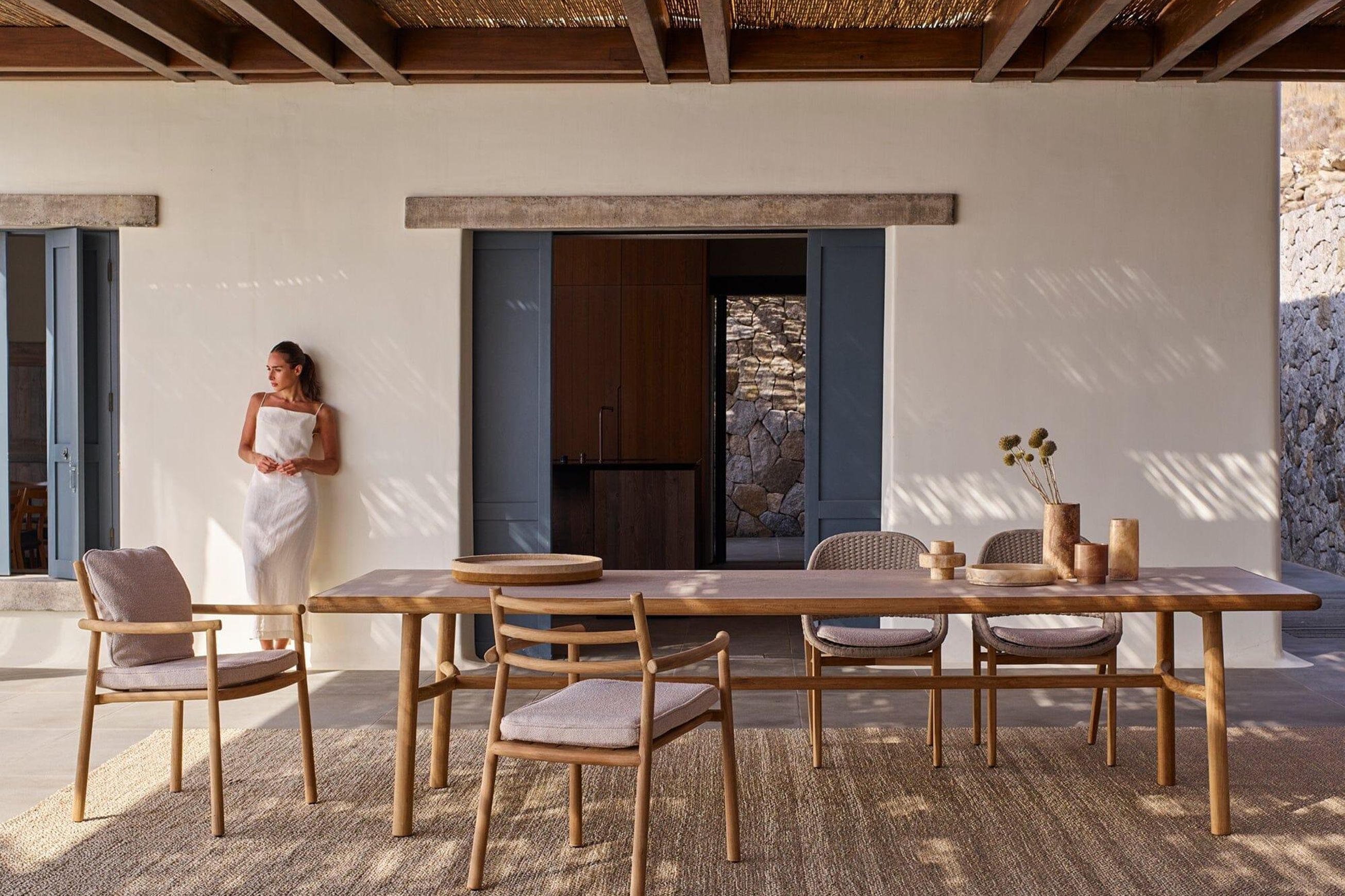 Ukiyo Dining Table