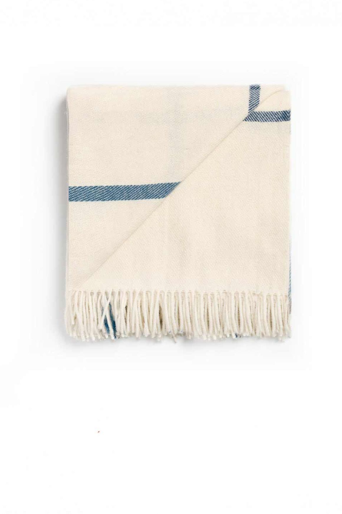 Ruanui Station Lambswool Throw -  Wakarua White