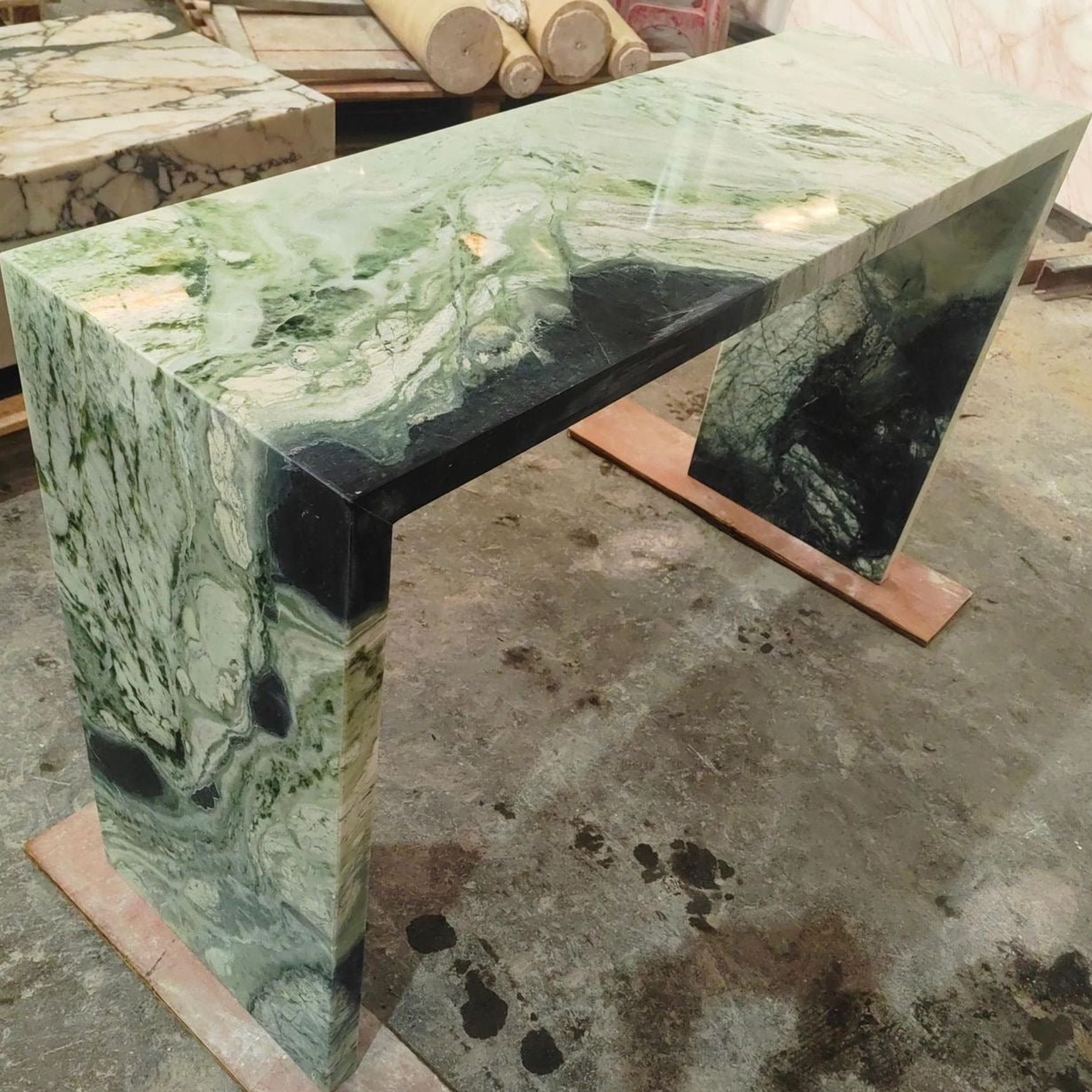 Waterfall Hallway Console - Twill Green Marble