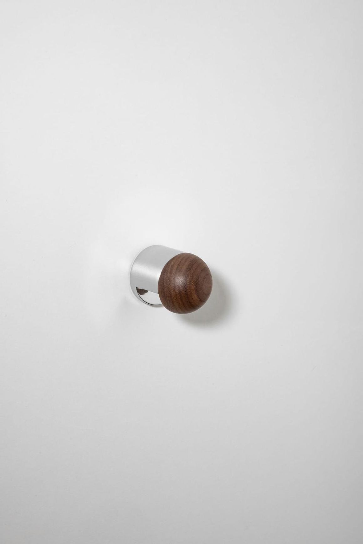 H05 Robe Hook/Cupboard Knob
