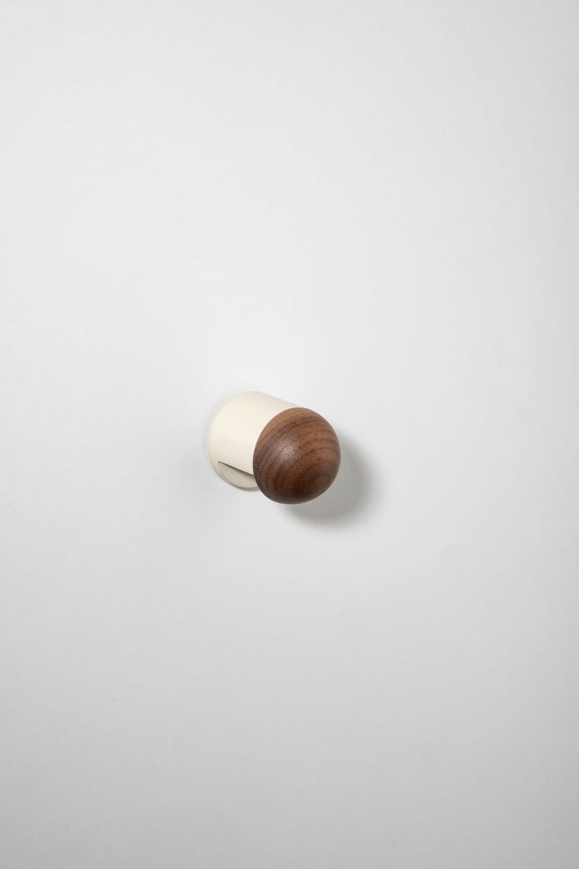 H05 Robe Hook/Cupboard Knob