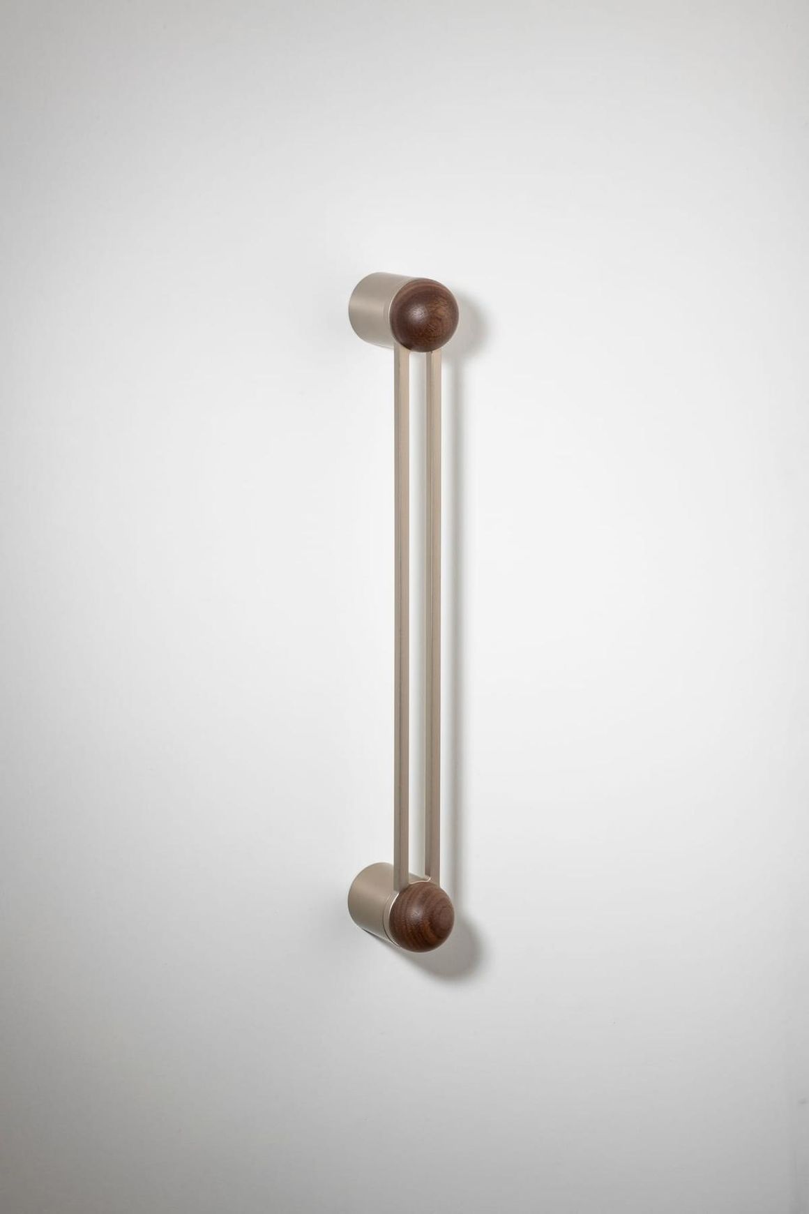 H04 Pull Handle Long