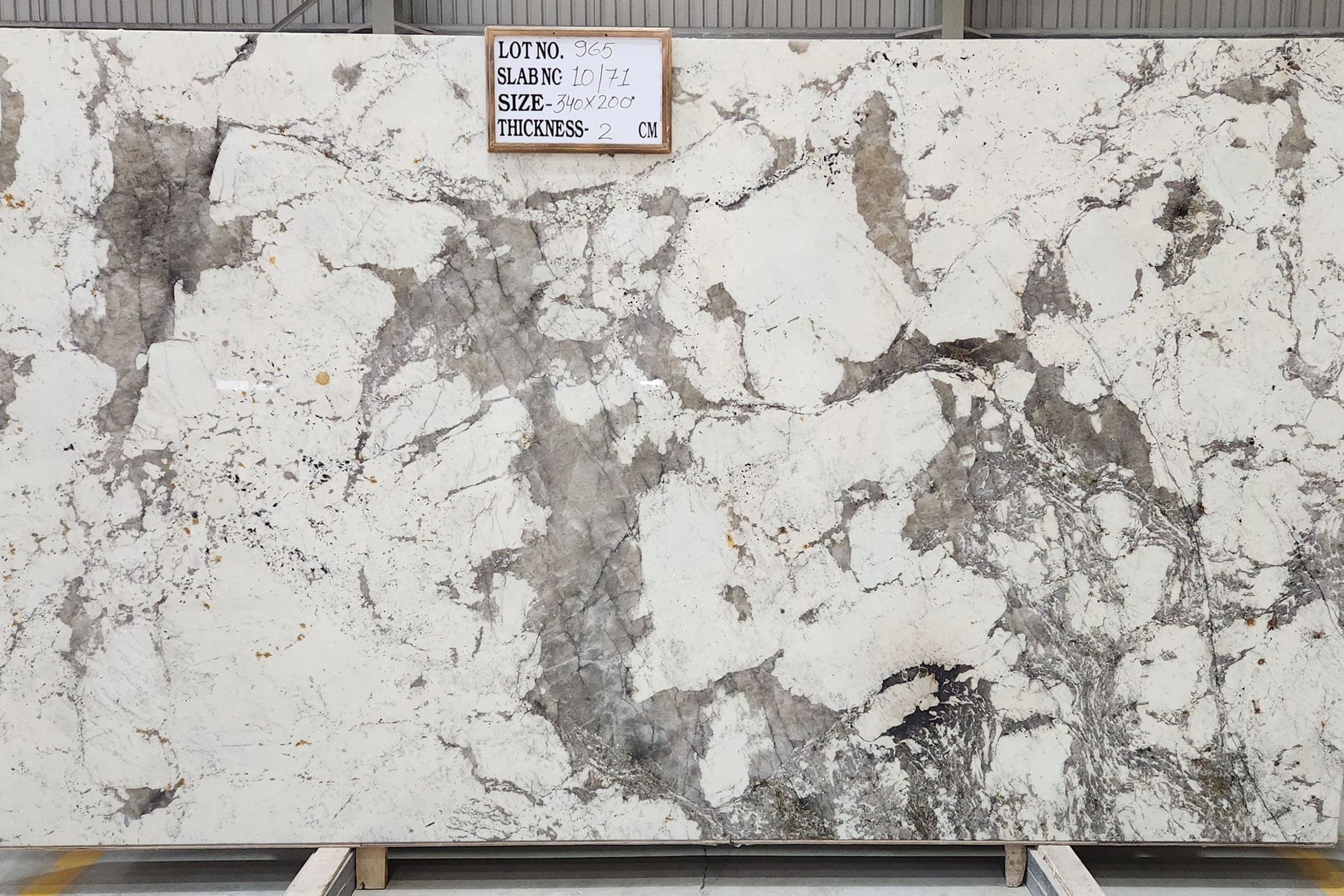 Monalisa Noir Quartzite | Natural Stone