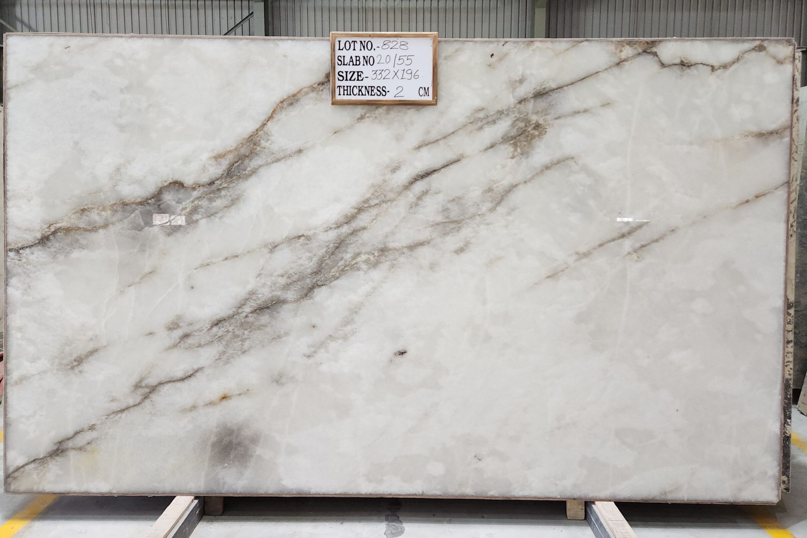 White Cristallo Quartzite | Natural Stone