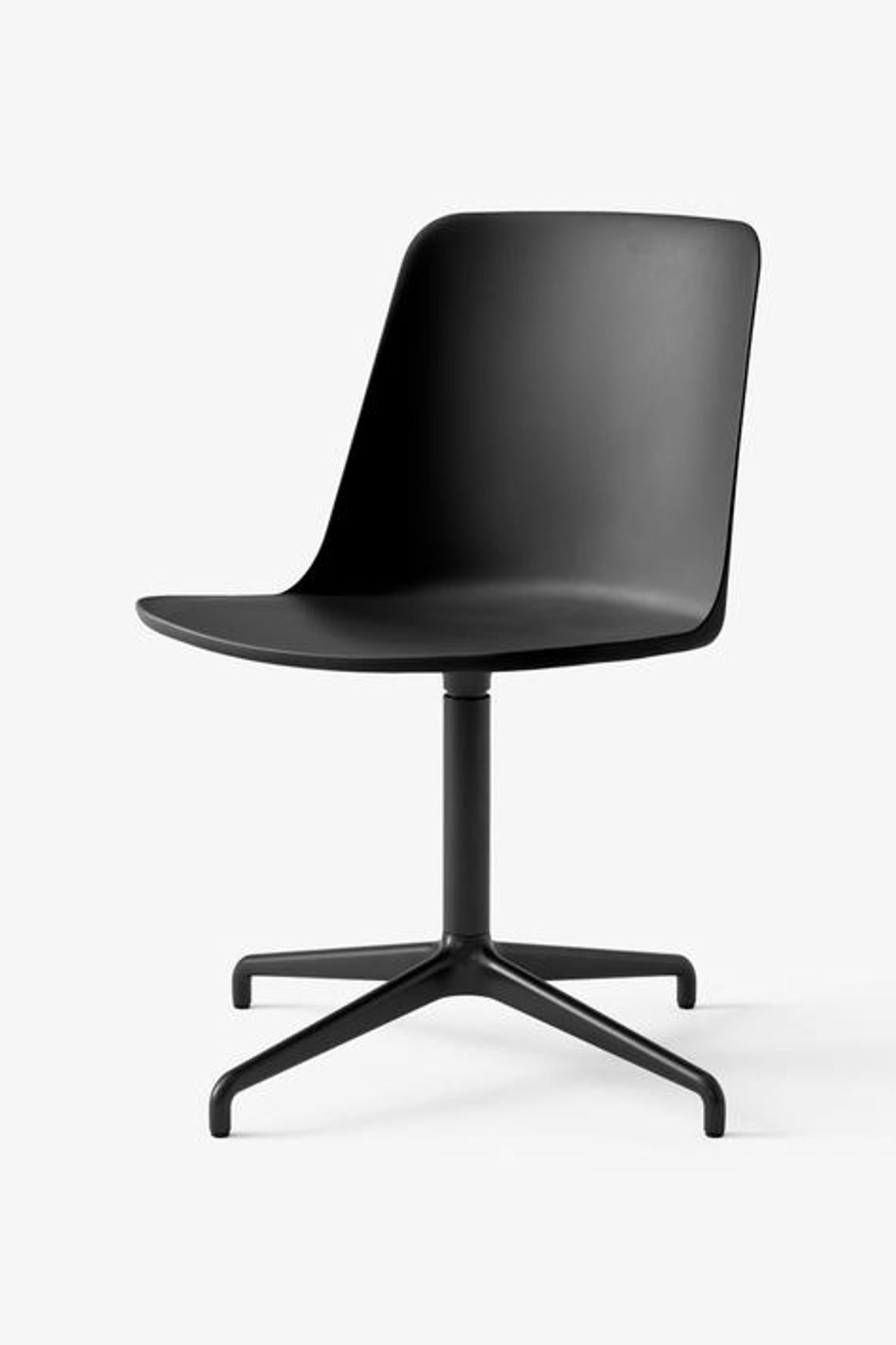 Rely HW11 Chair by &Tradition