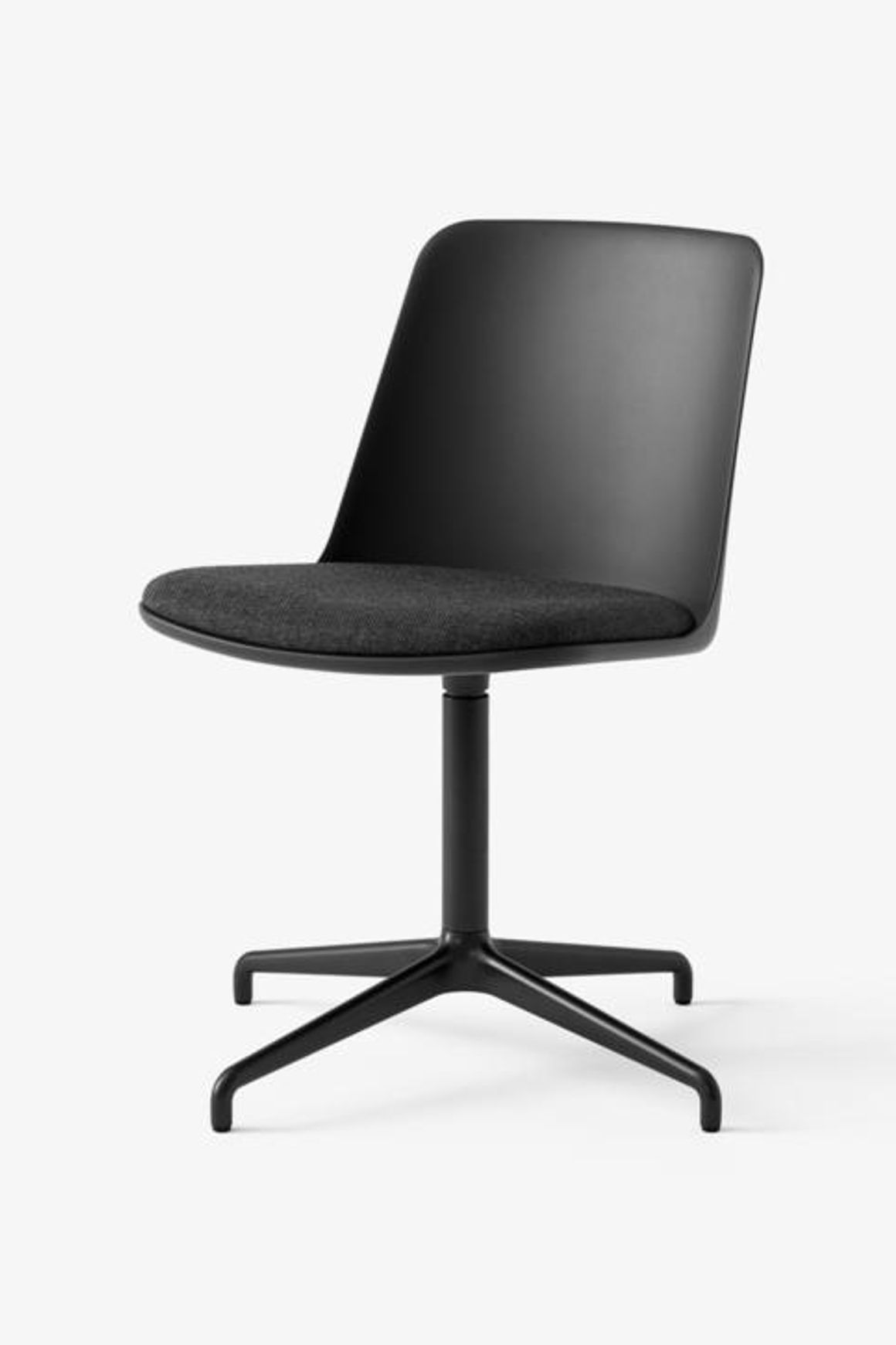 Rely HW12 Chair by &Tradition