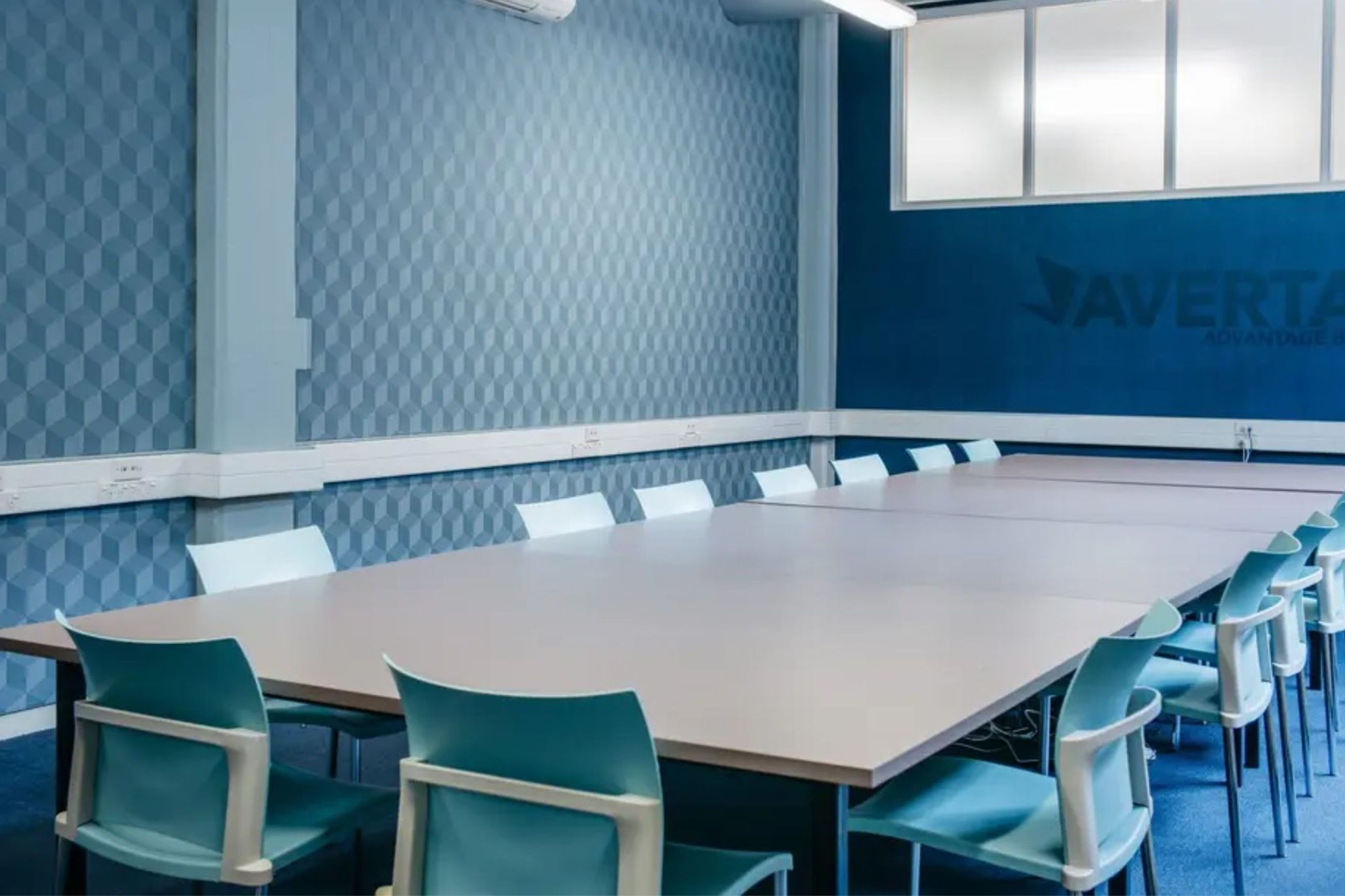 Vertiface Fabric Wallcovering