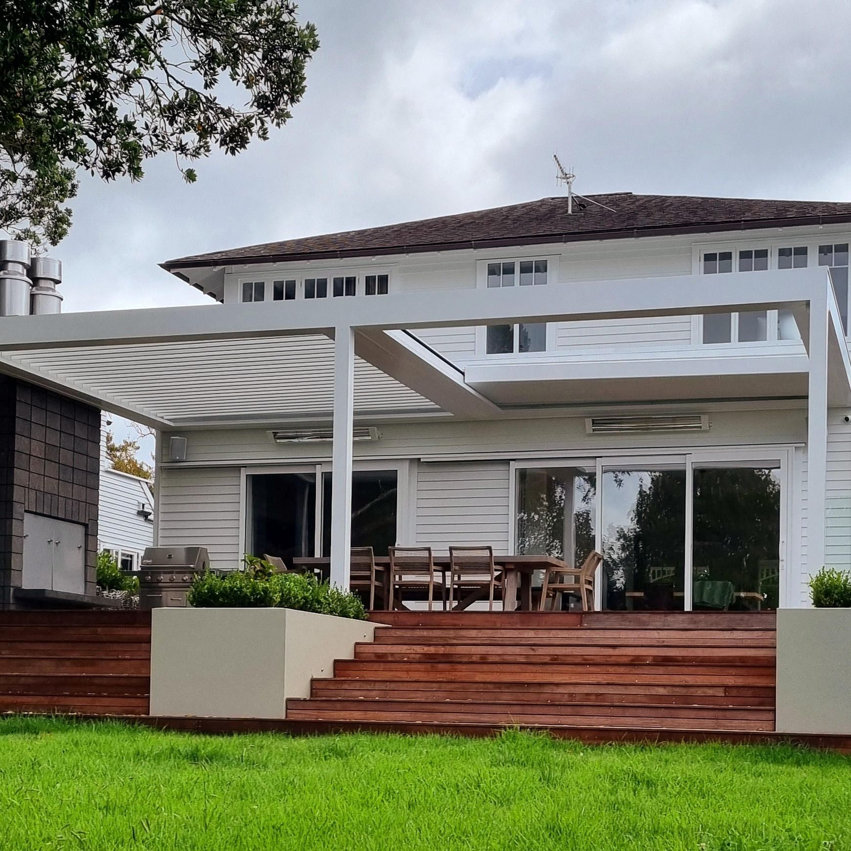 Louvretec Retractable Opening Roofs
