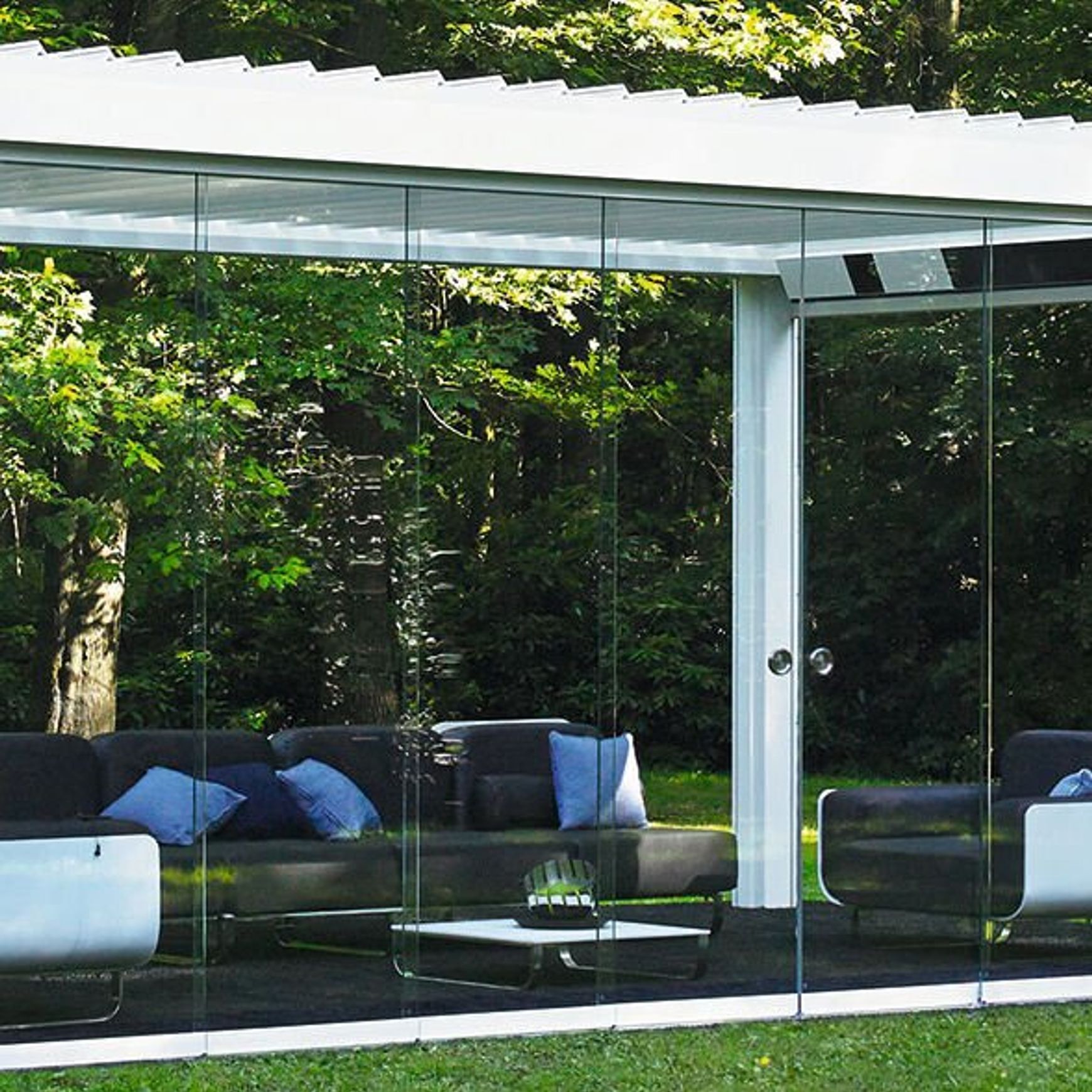 Camargue Louvred Roof