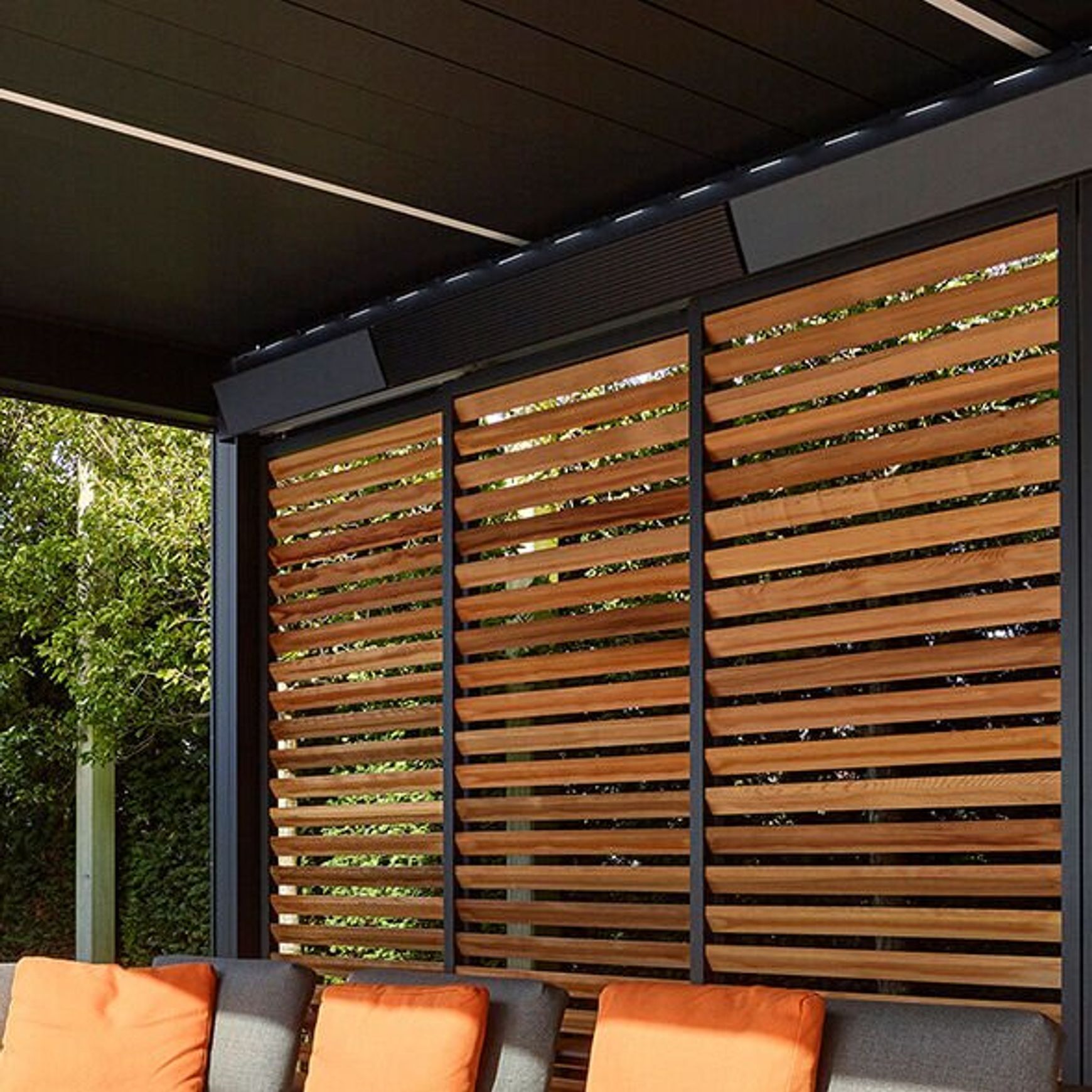 Camargue Louvred Roof