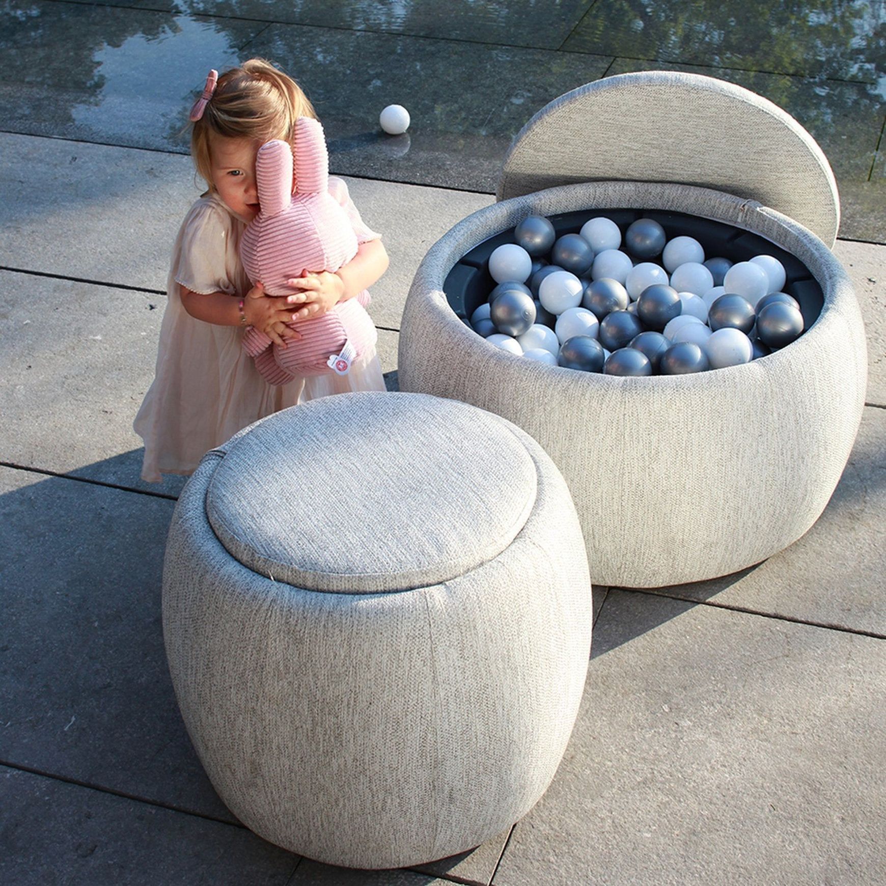 Tono Pouf