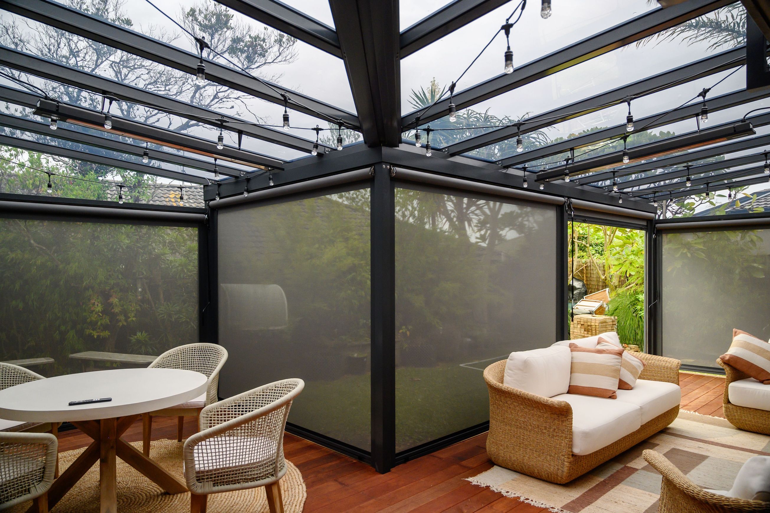 EasyChannel Outdoor Blind