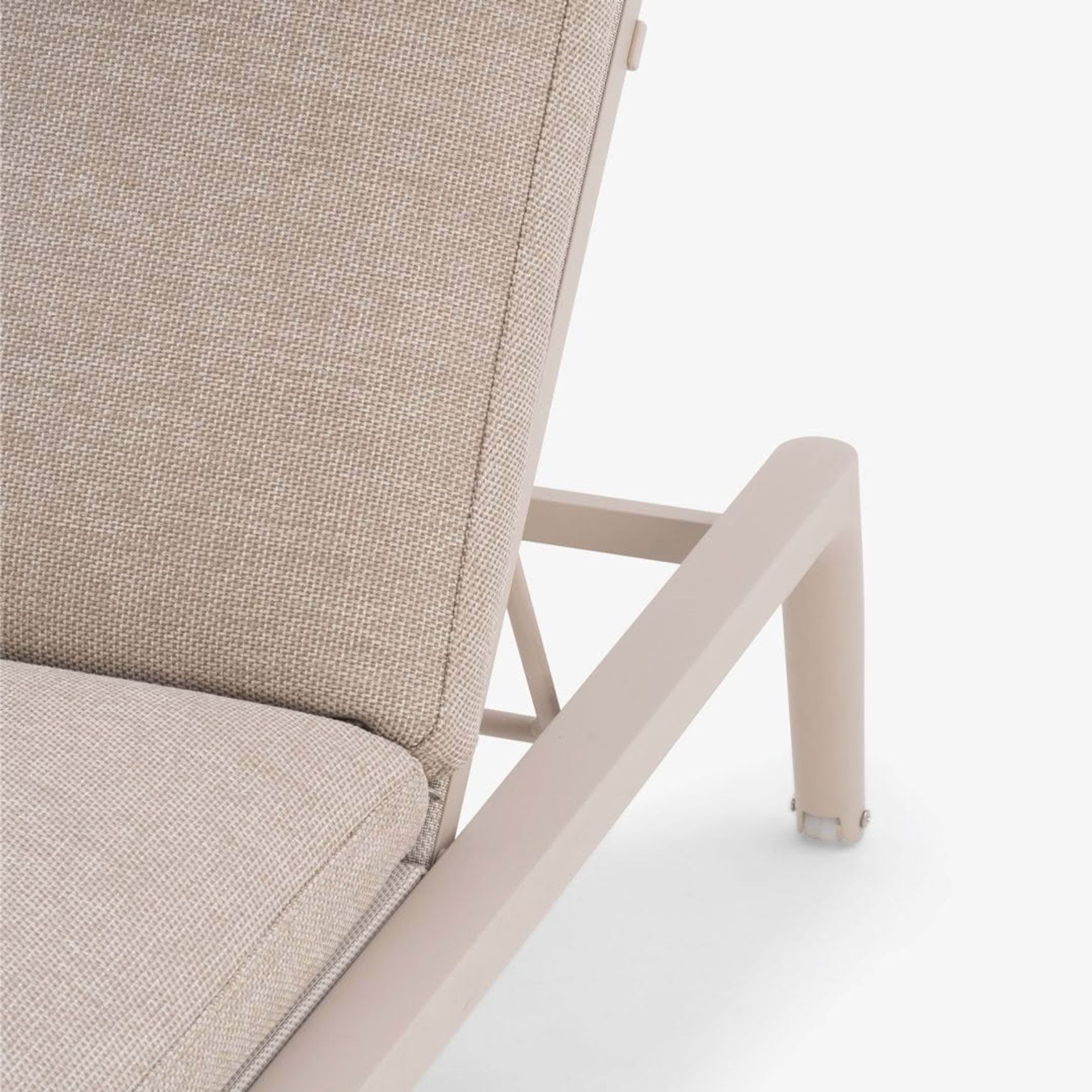 Tolo Sunlounger - Mocha Frame