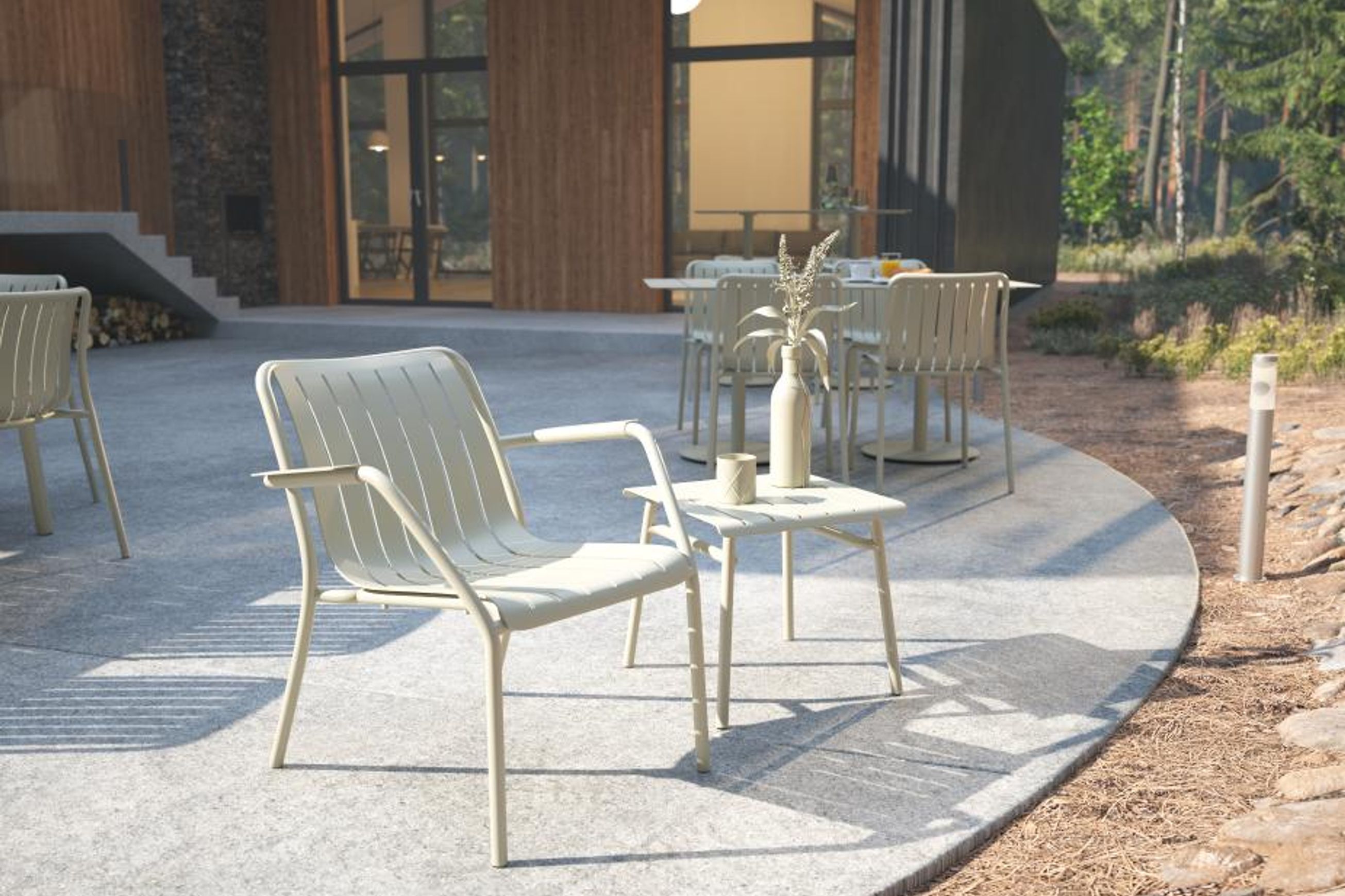 Roku Outdoor Lounge Chair