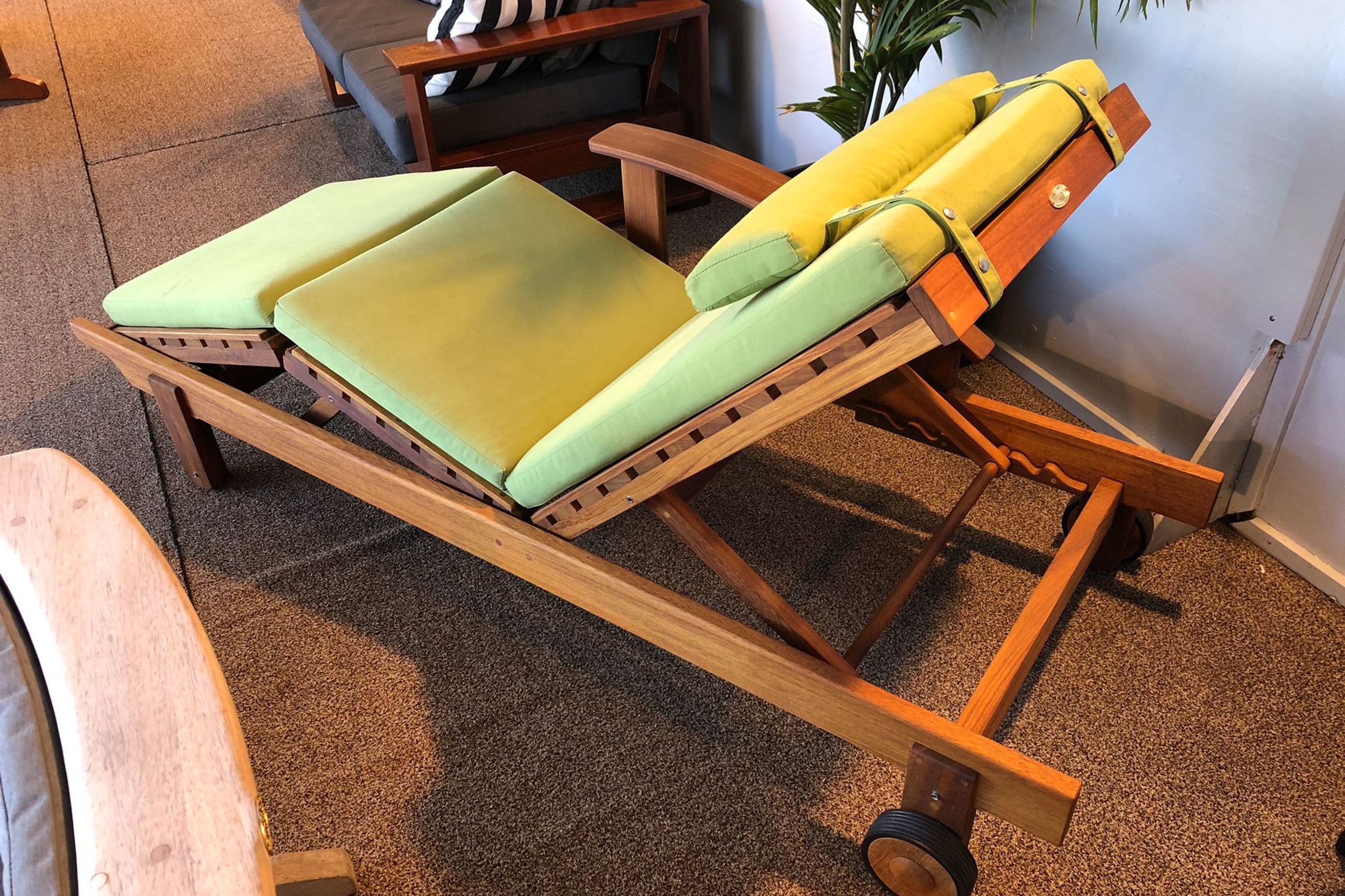 Standard Lounger
