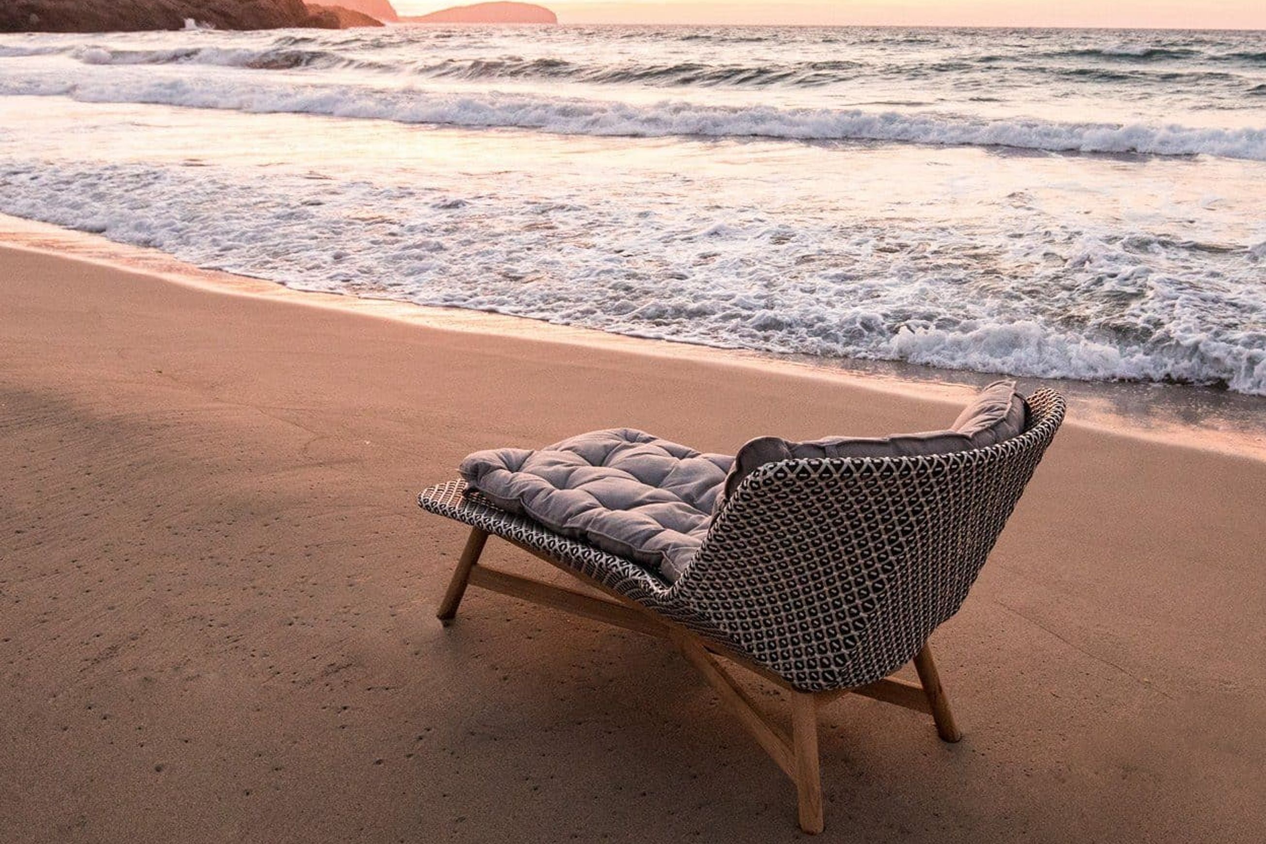 MBRACE | Daybed