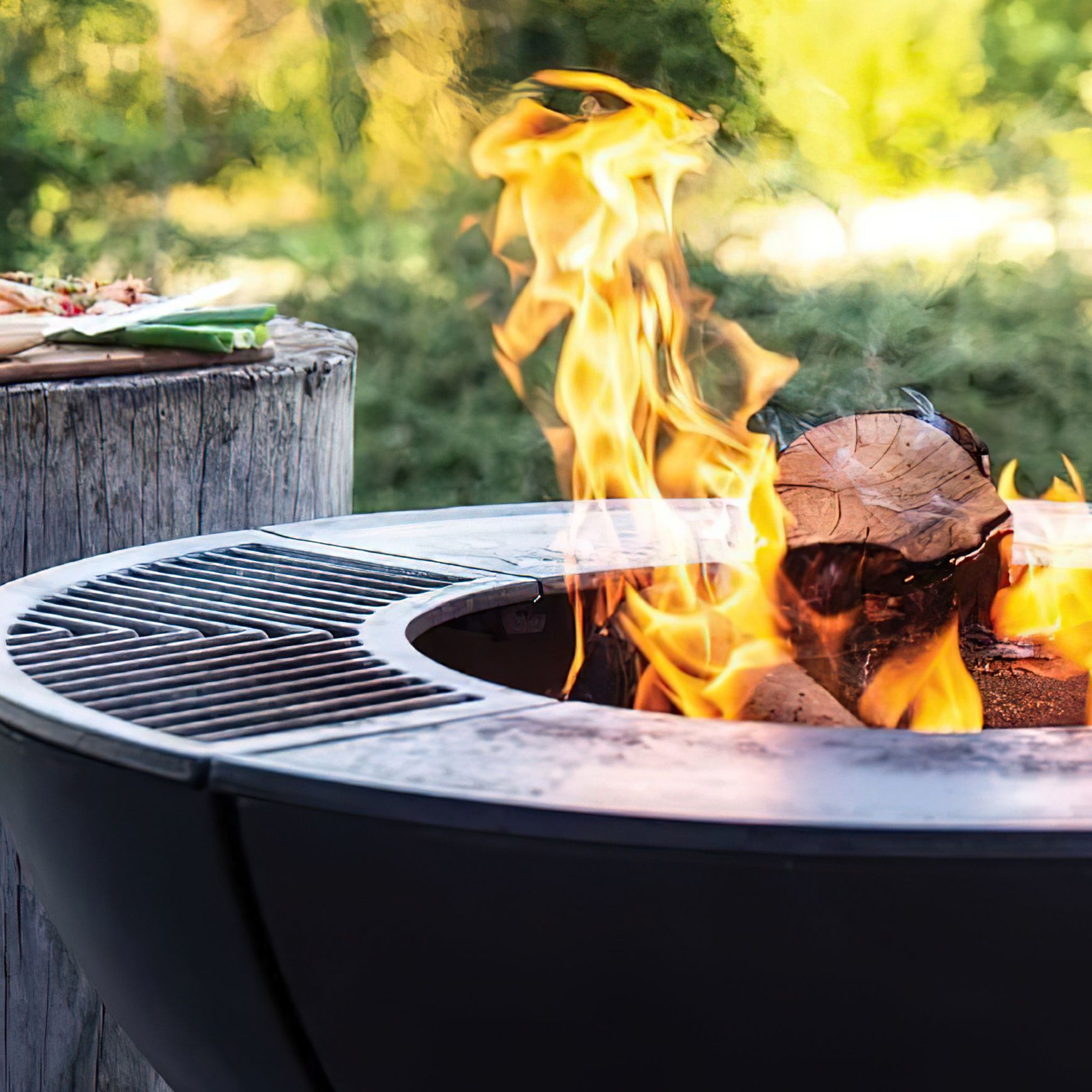 Hergóm Meteor Cast Iron Fire Pit