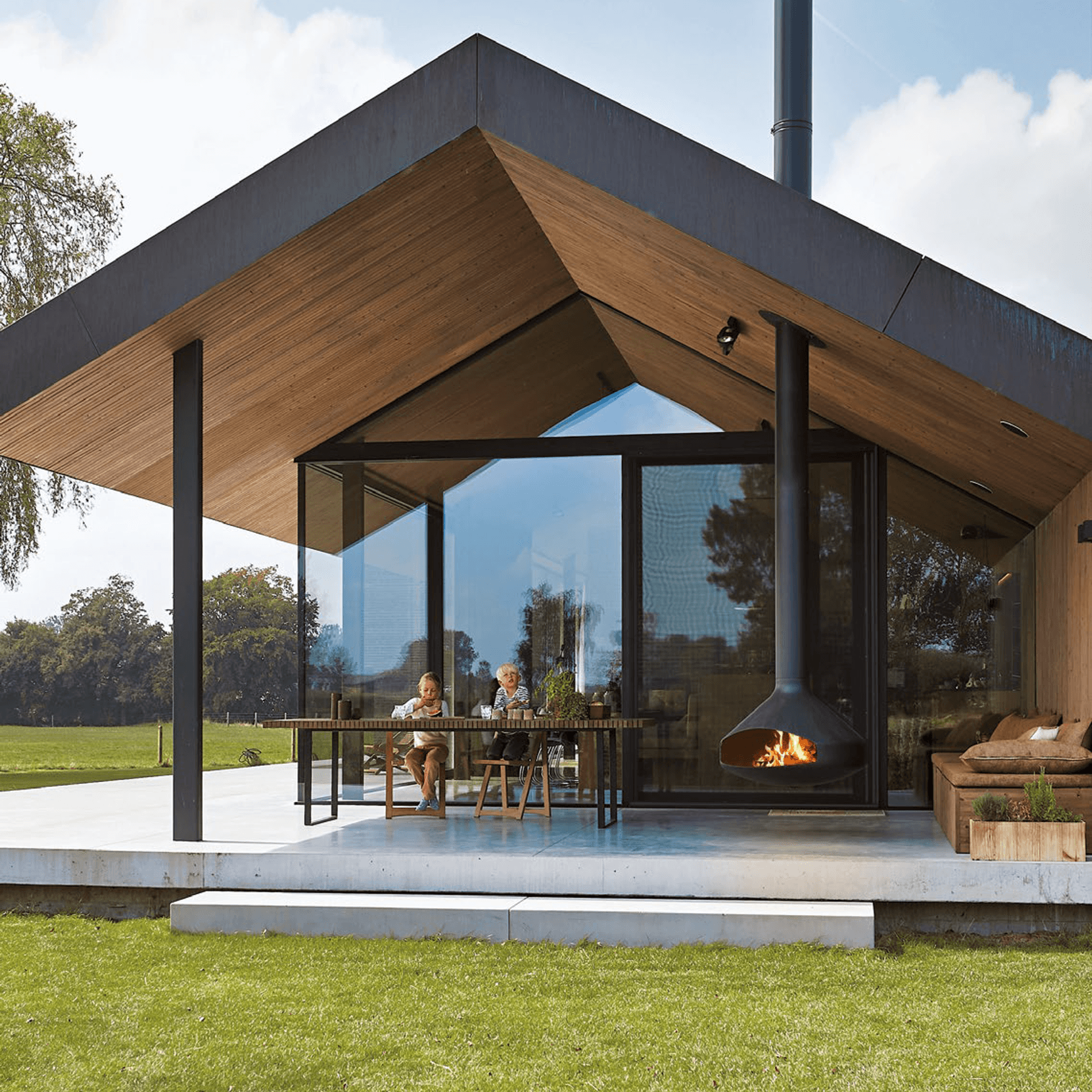 Focus Suspended Outdoor Wood Fire Range