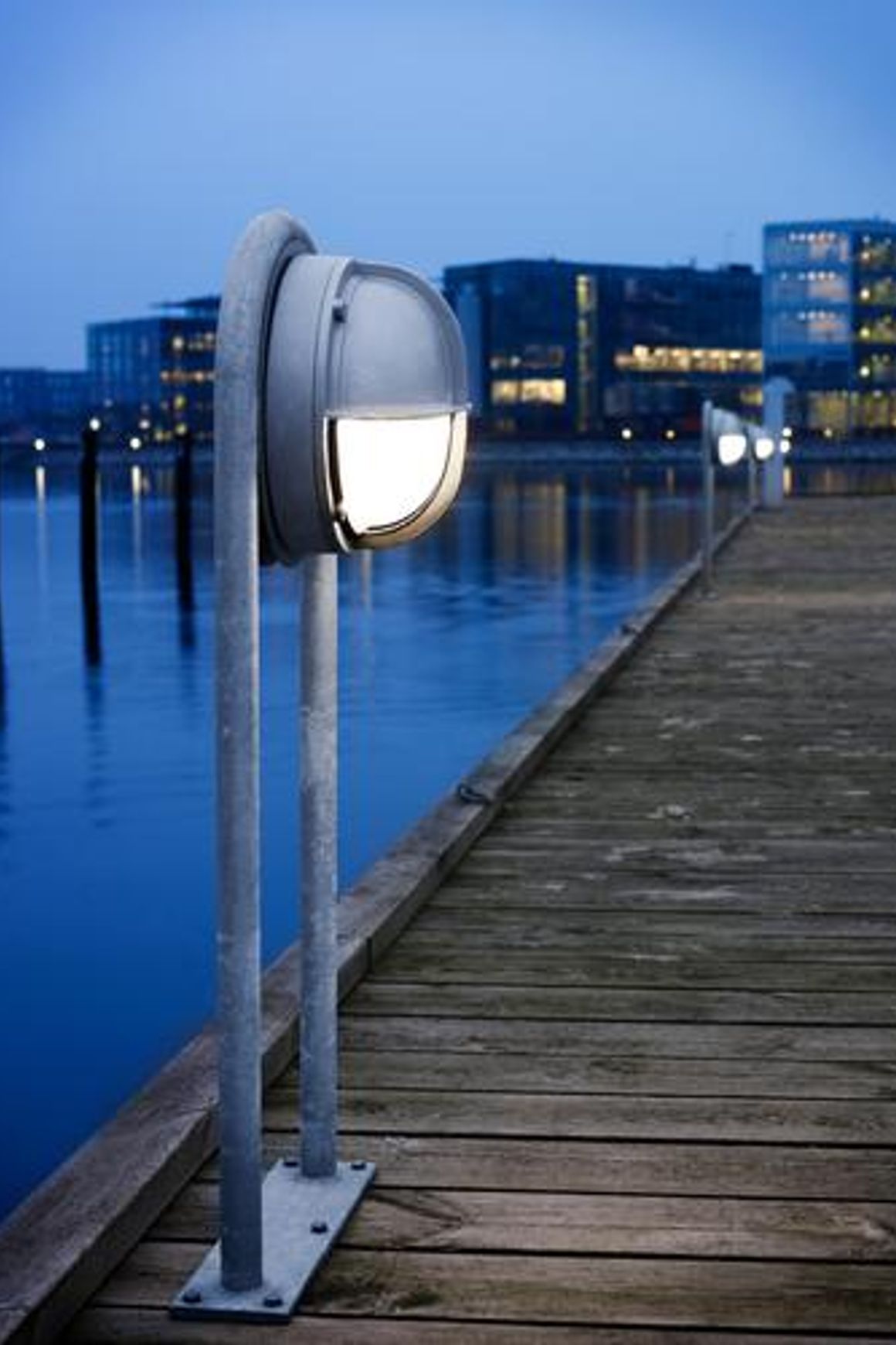 Skot Bollard by Louis Poulsen