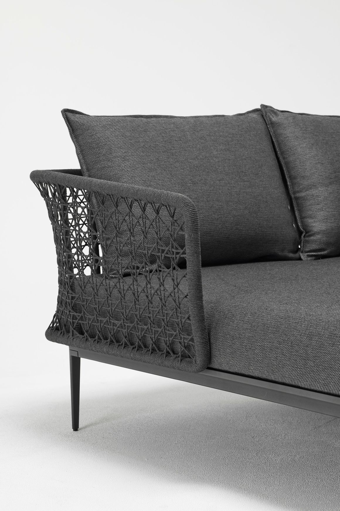 Aireys Woven Daybed