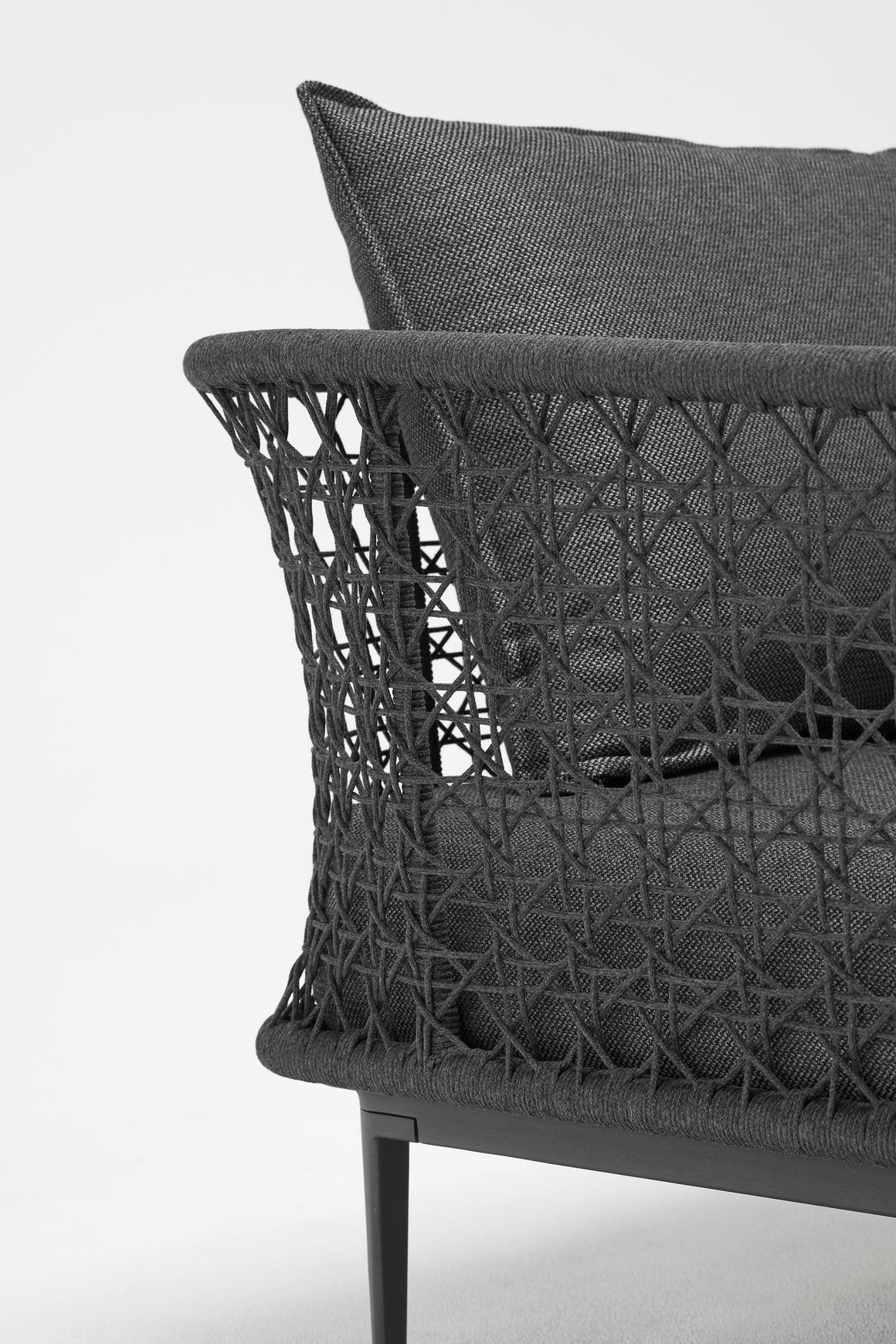 Aireys Woven Daybed