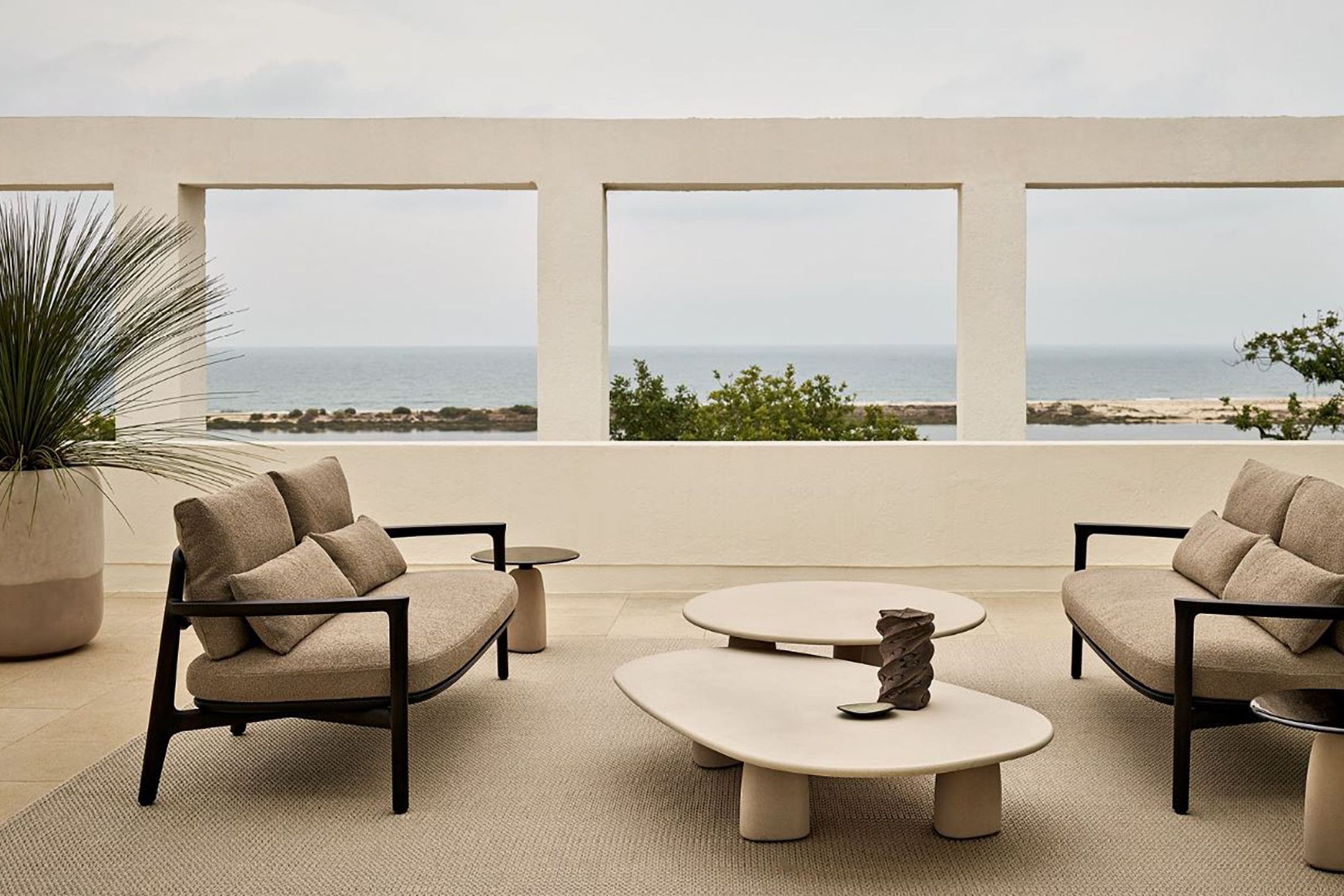 Magnolia Sofa
