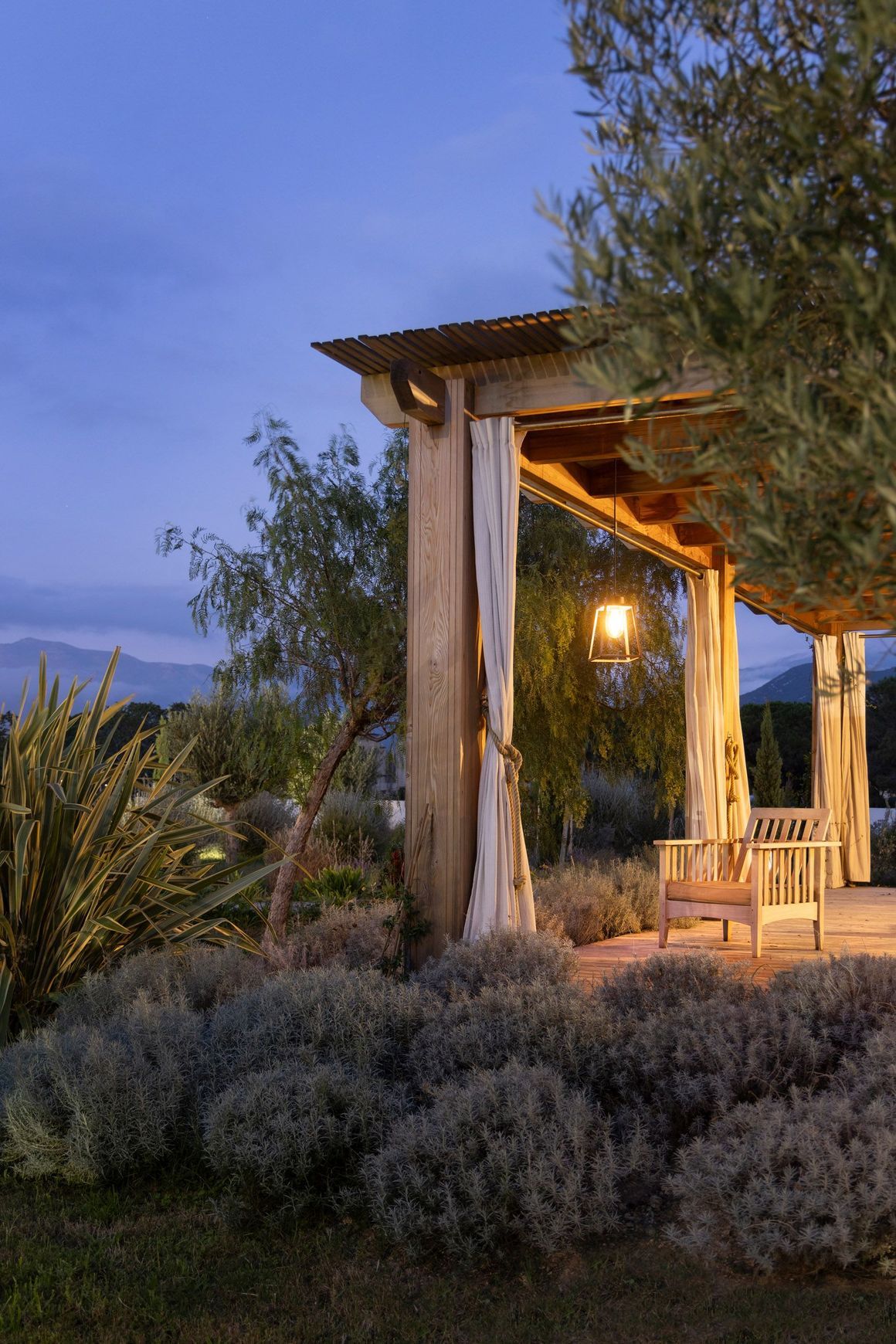 Lampiok 1 Model 4 Outdoor Pendant