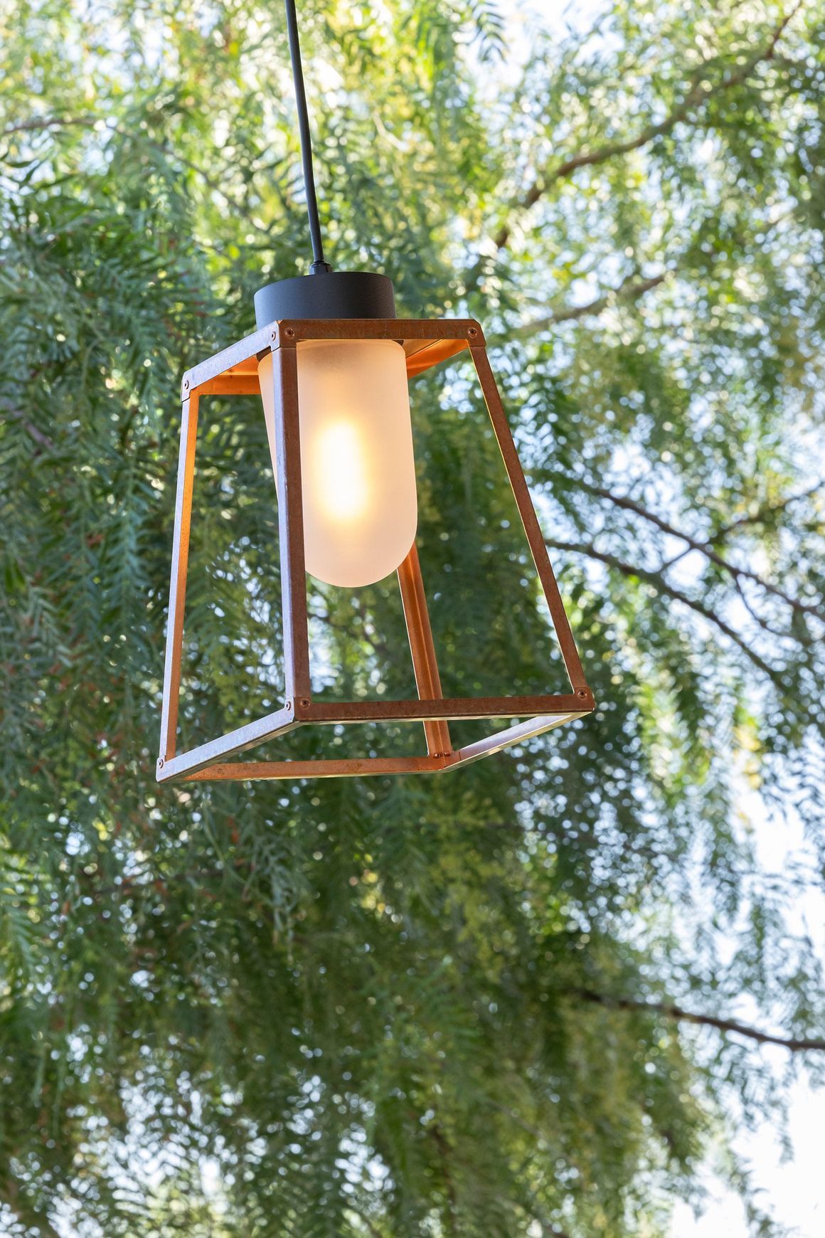 Lampiok 1 Model 4 Outdoor Pendant