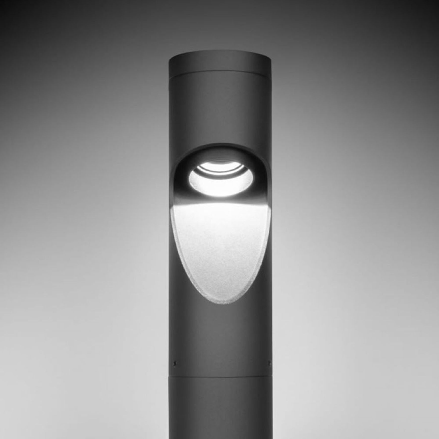 Shift Bollard