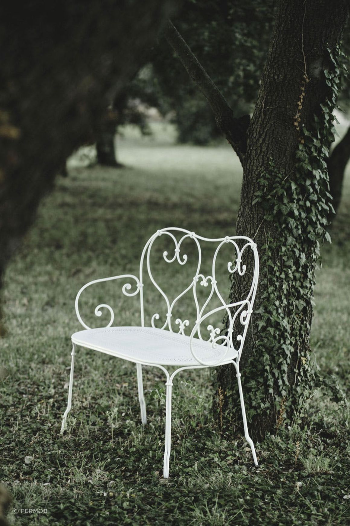 1900 Bench