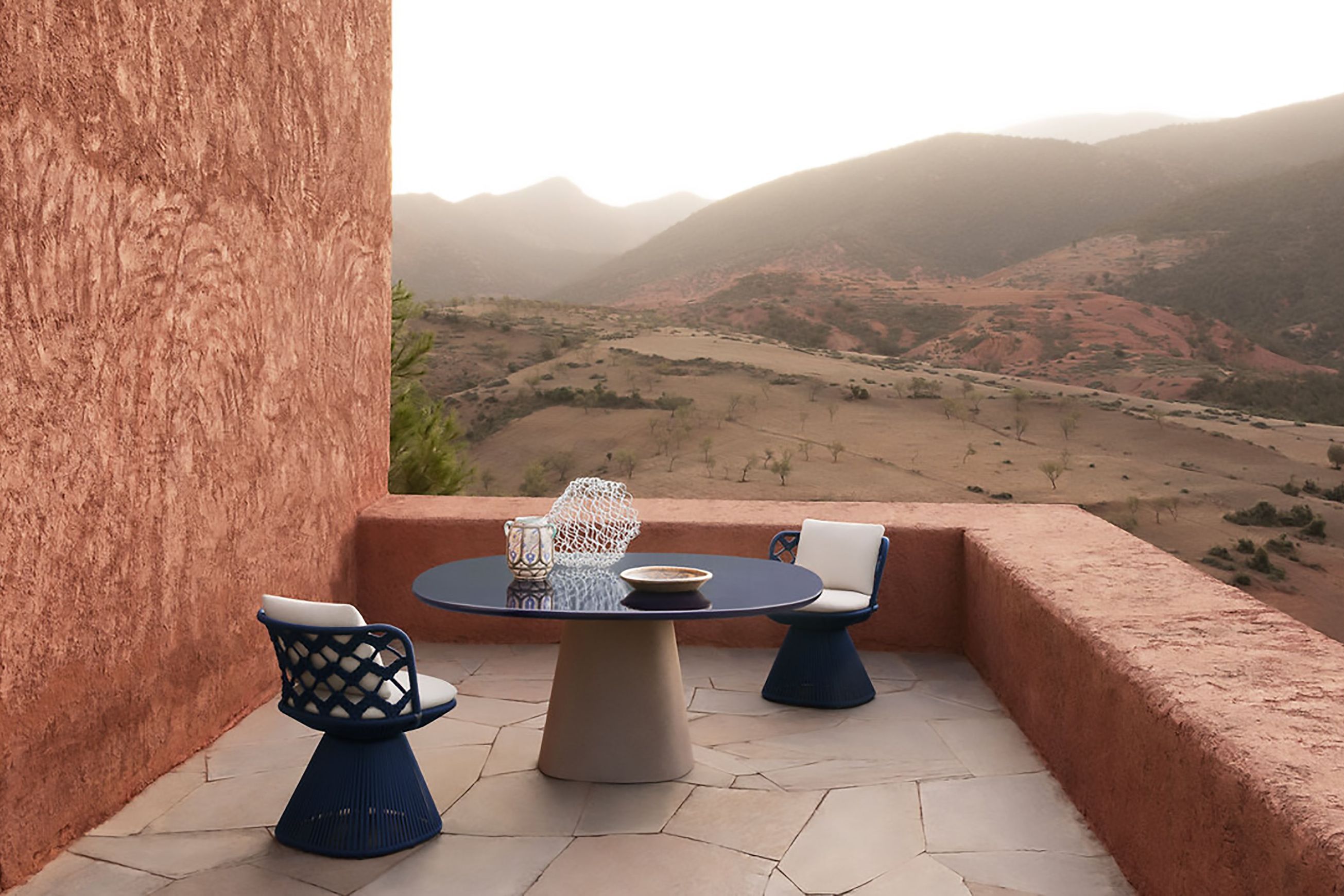 Allure O' Outdoor Table