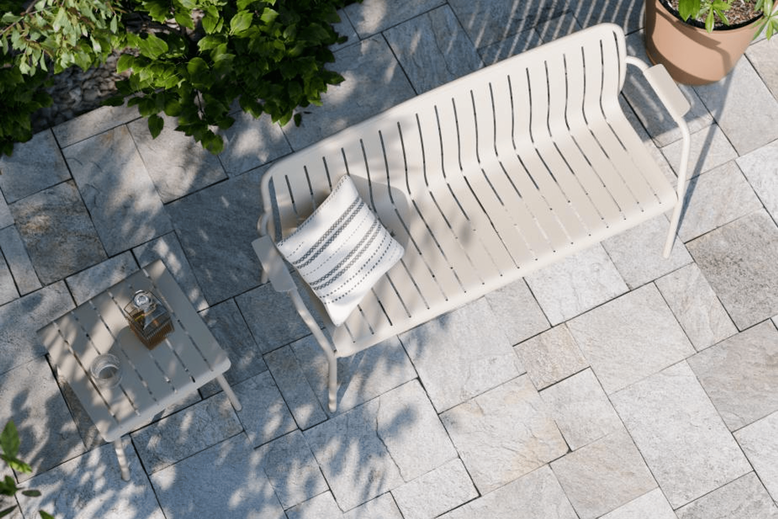 Roku Garden Bench - Outdoor