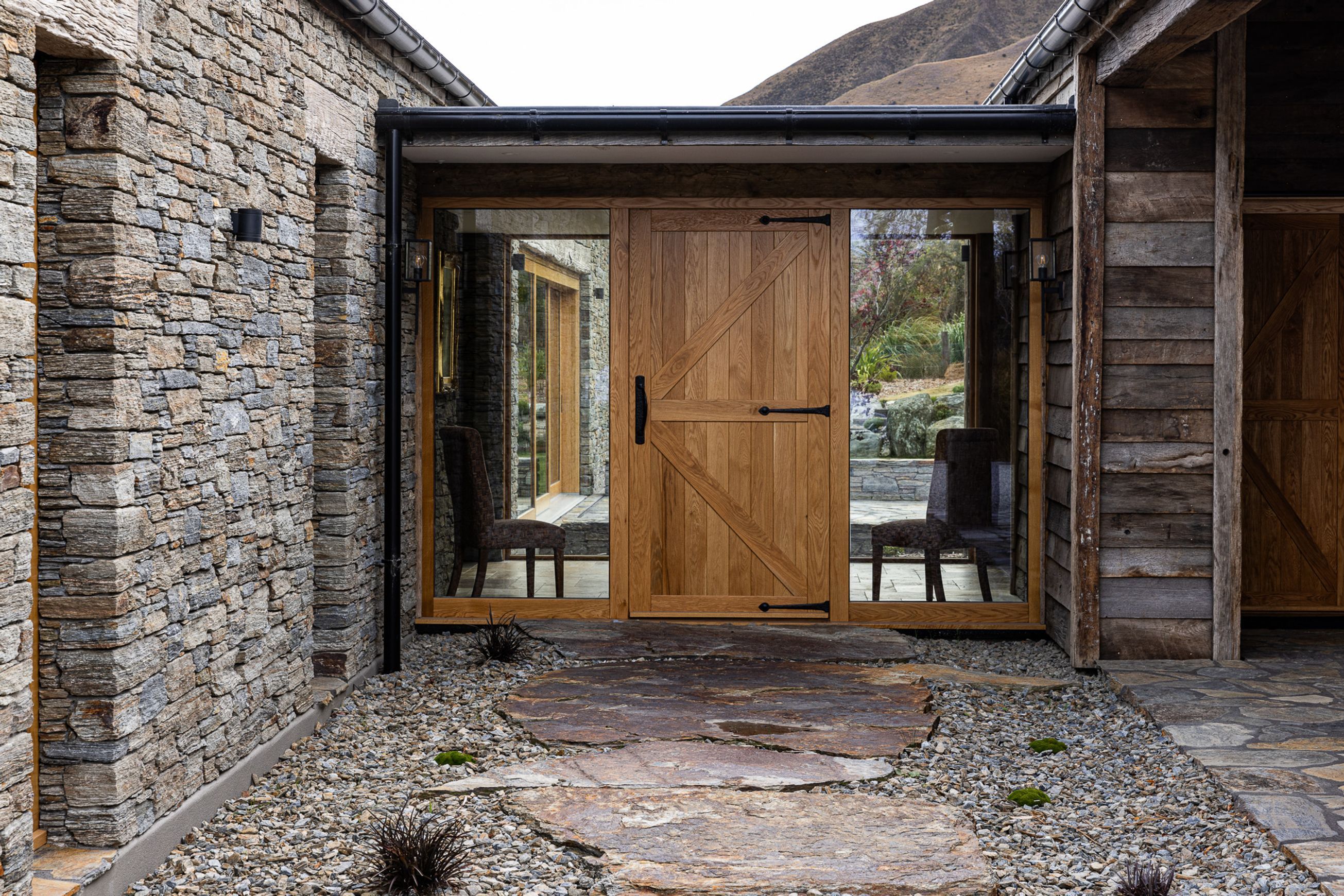 Flagstones and Large Format Paving