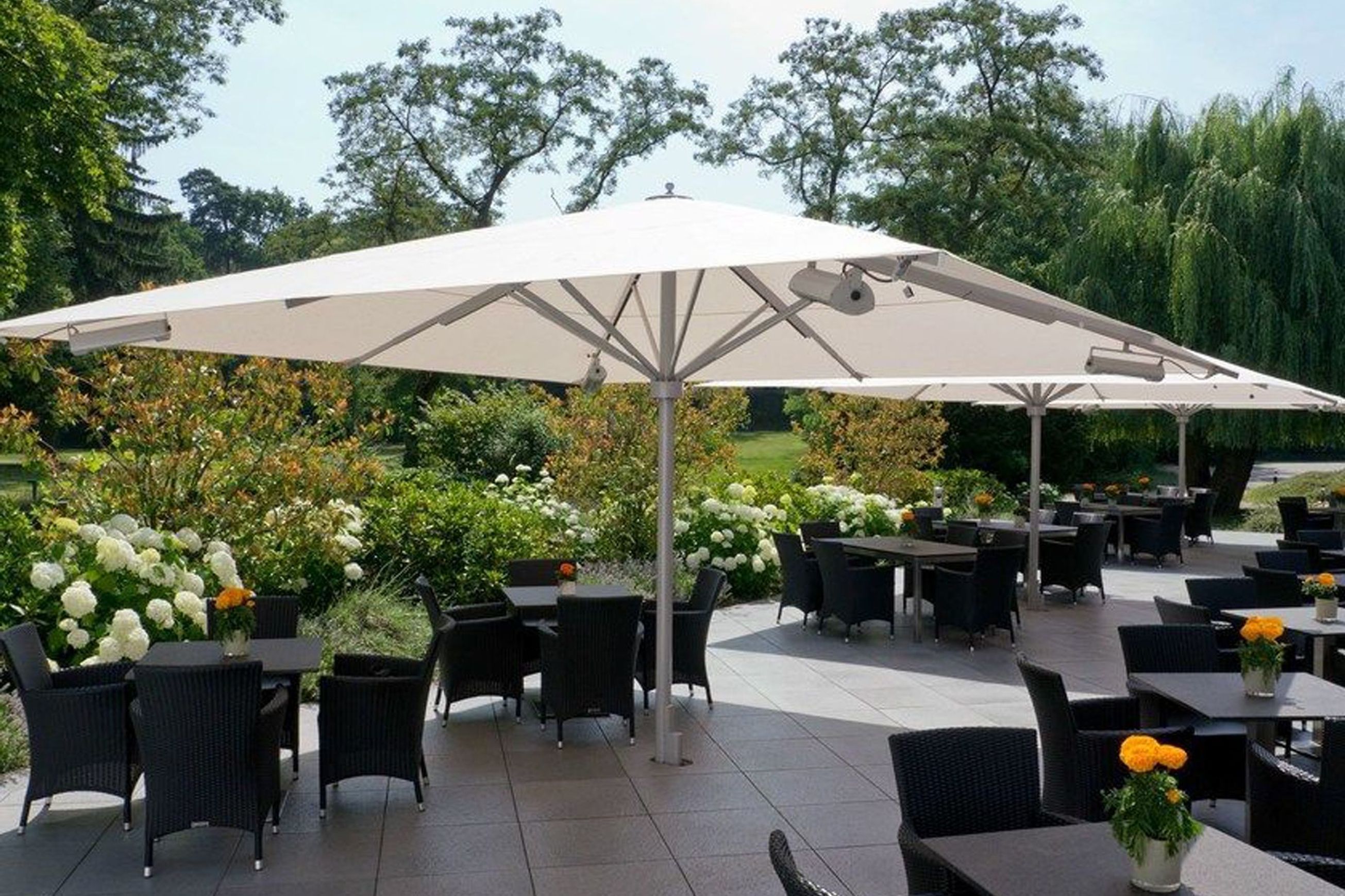 Big Ben Patio Umbrella - Caravita