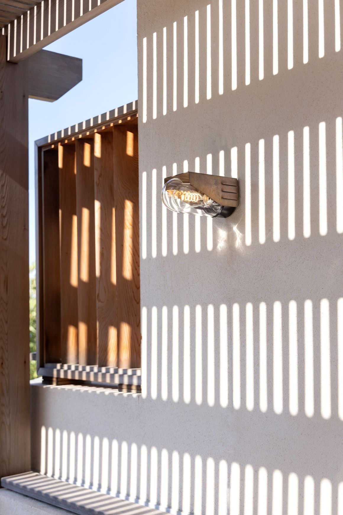 RP195 Model 1 Wall Light