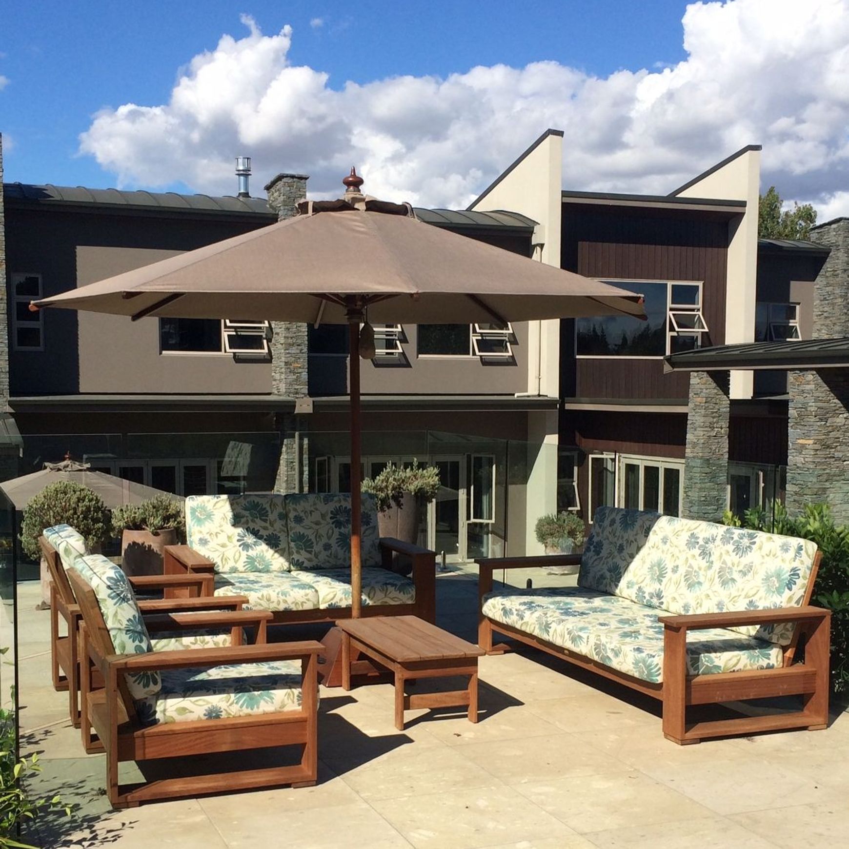 Lounge Chair & Ottoman